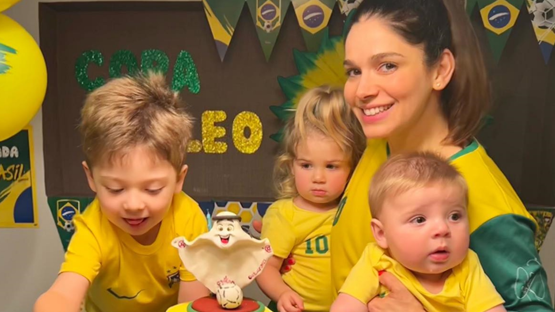 Em clima de Copa do Mundo, Sabrina Petraglia celebra o sétimo mês do filho, Léo