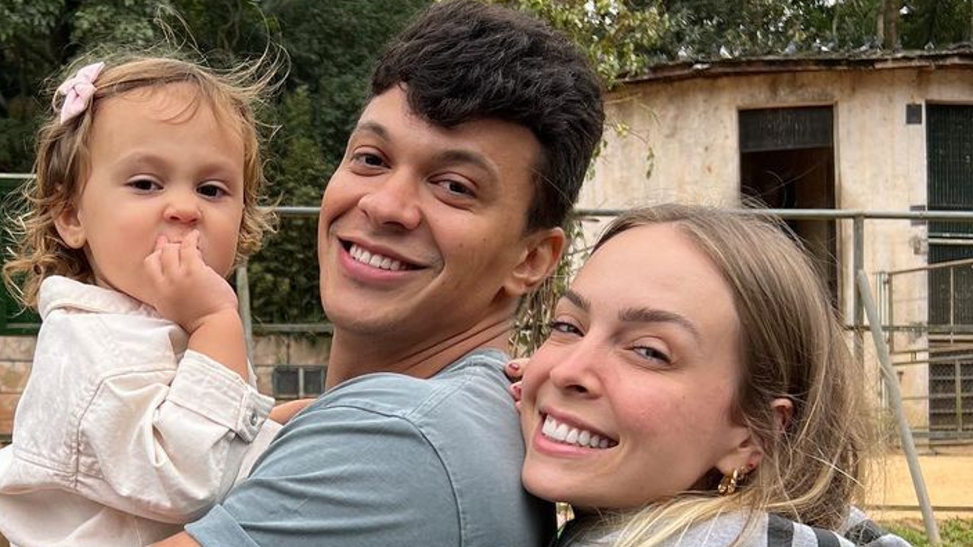 Tata Estaniecki e Júlio Cocielo revelam o sexo do segundo filho