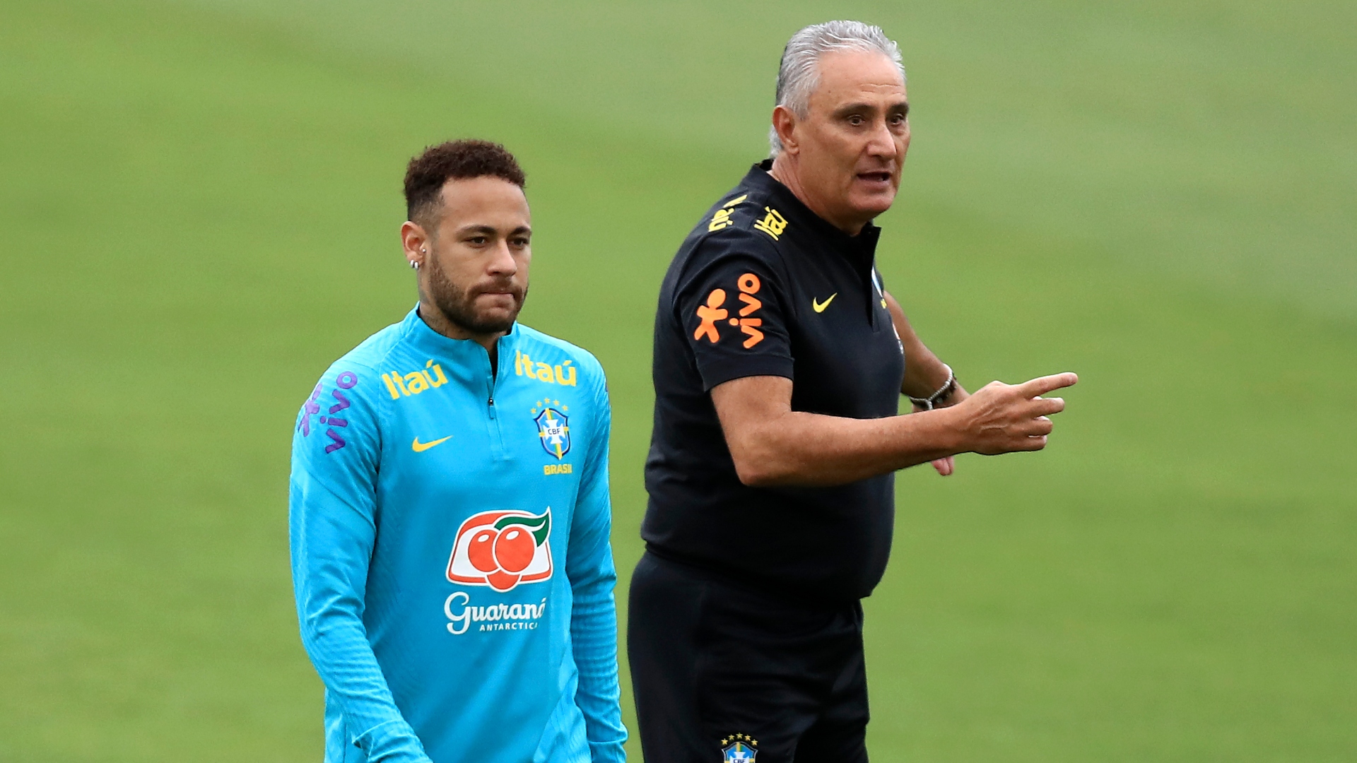Tite está confiante para recuperação de Neymar após sair machucado: ‘Com certeza vai jogar’