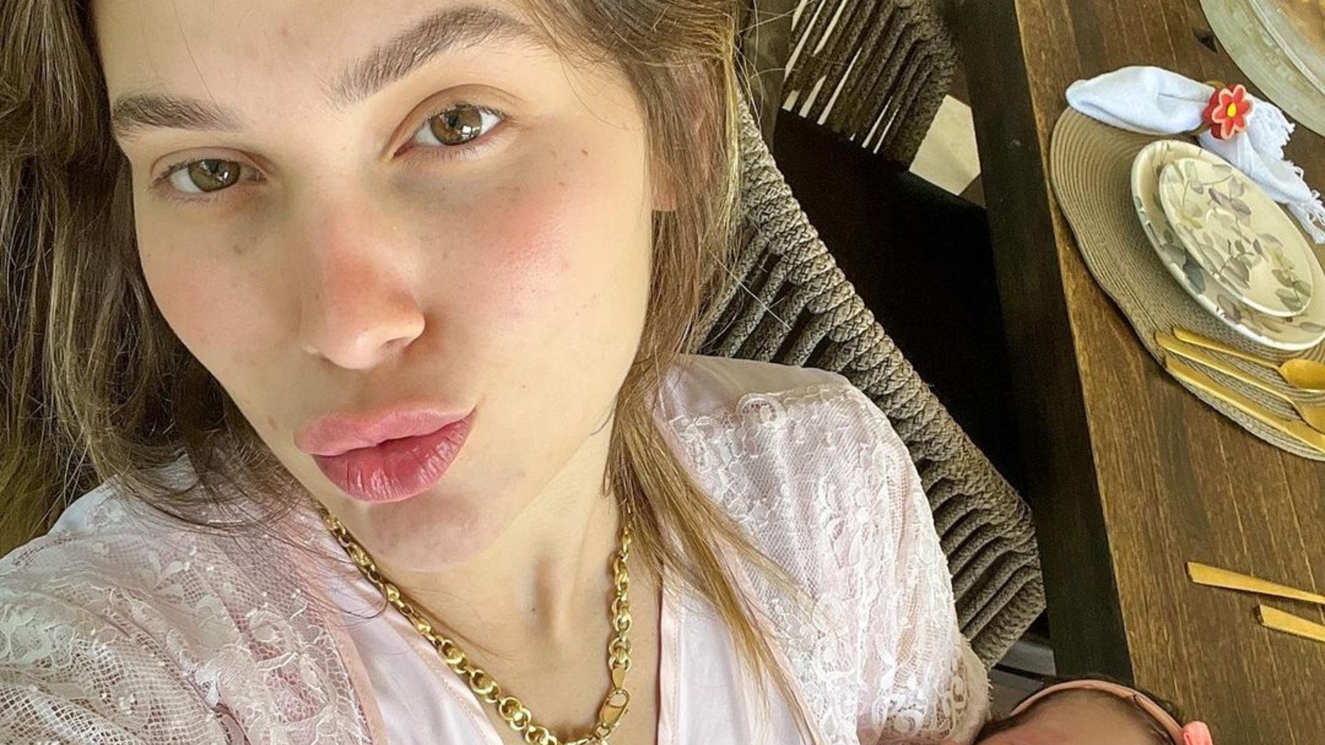 Virginia Fonseca mostra foto com Maria Flor já fazendo biquinho: “não é filtro”
