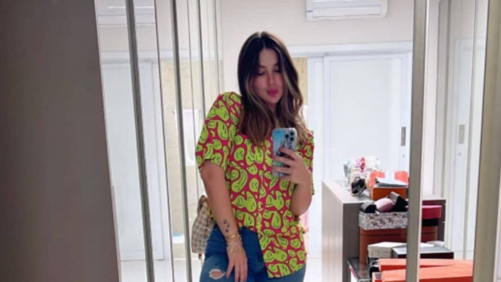 Após dias do nascimento da filha, Virgínia Fonseca comemora ao entrar em jeans justinha: ”Saudade”