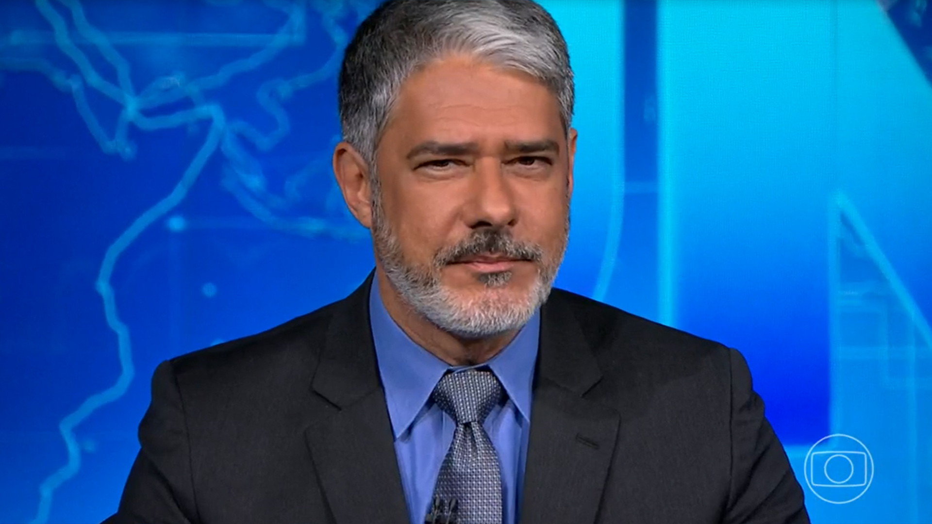 No Jornal Nacional, William Bonner quebra o protocolo para admitir erro ao vivo