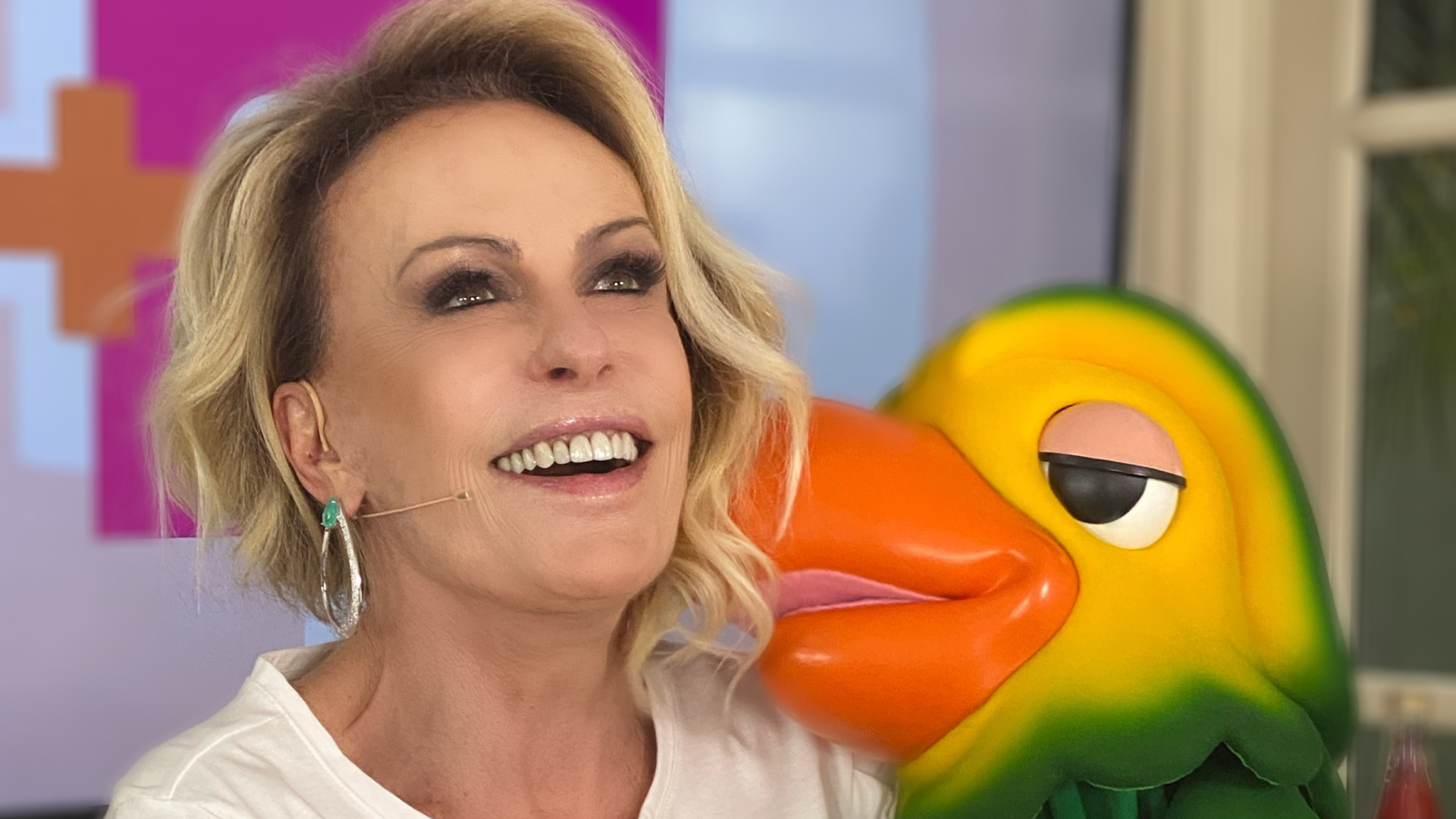 Ana Maria Braga homenageia Tom Veiga, o Louro José, dois anos após sua morte