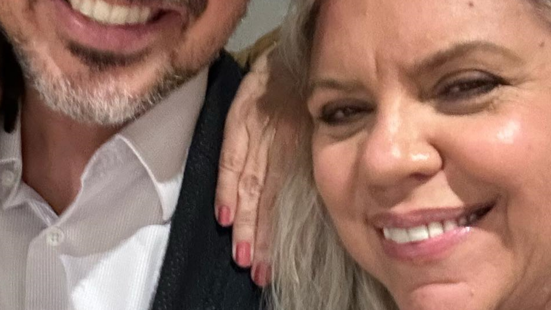 Astrid Fontenelle surge em clique raro ao lado do marido e se declara: “Te amo”