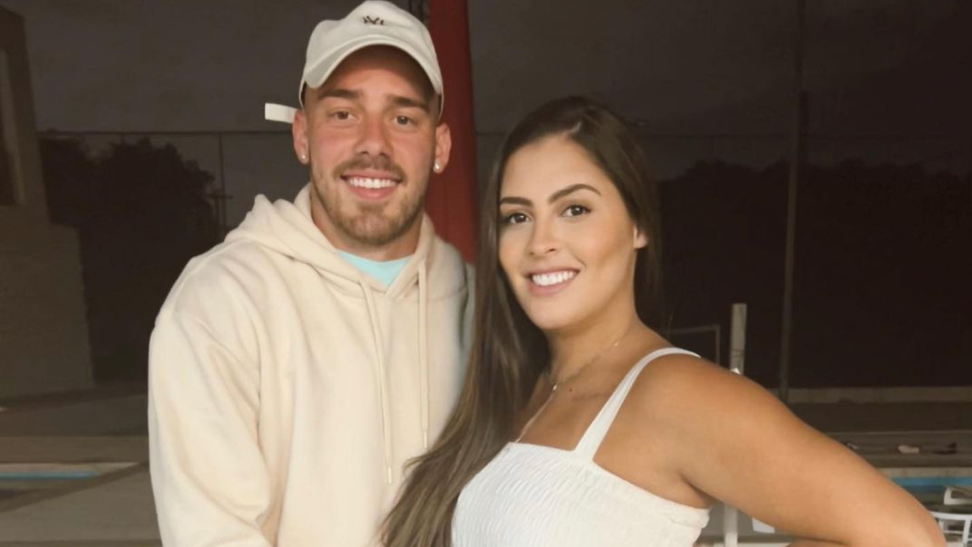 Filha de Romário, Danielle Favatto divulga ultrassom 3D com rostinho de bebê