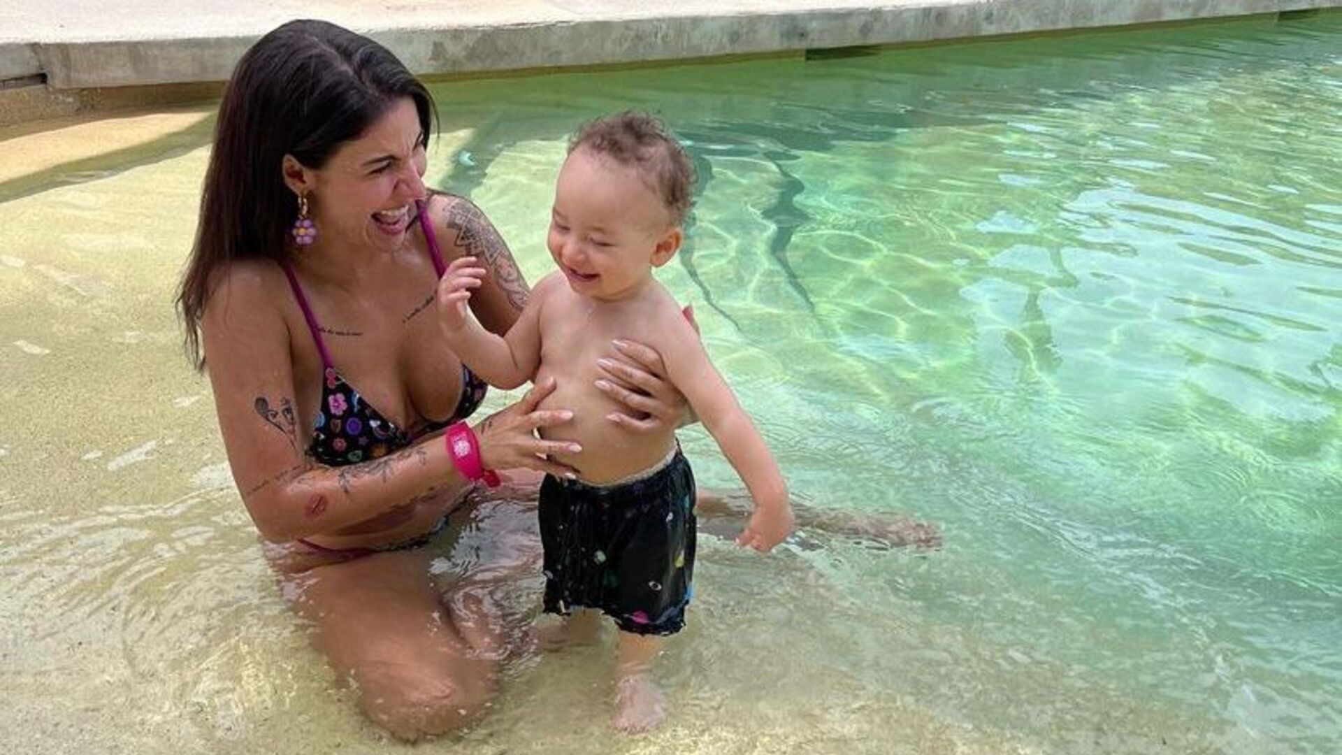 Bianca Andrade compartilha vídeo fofo do filho Cris imitando pássaro