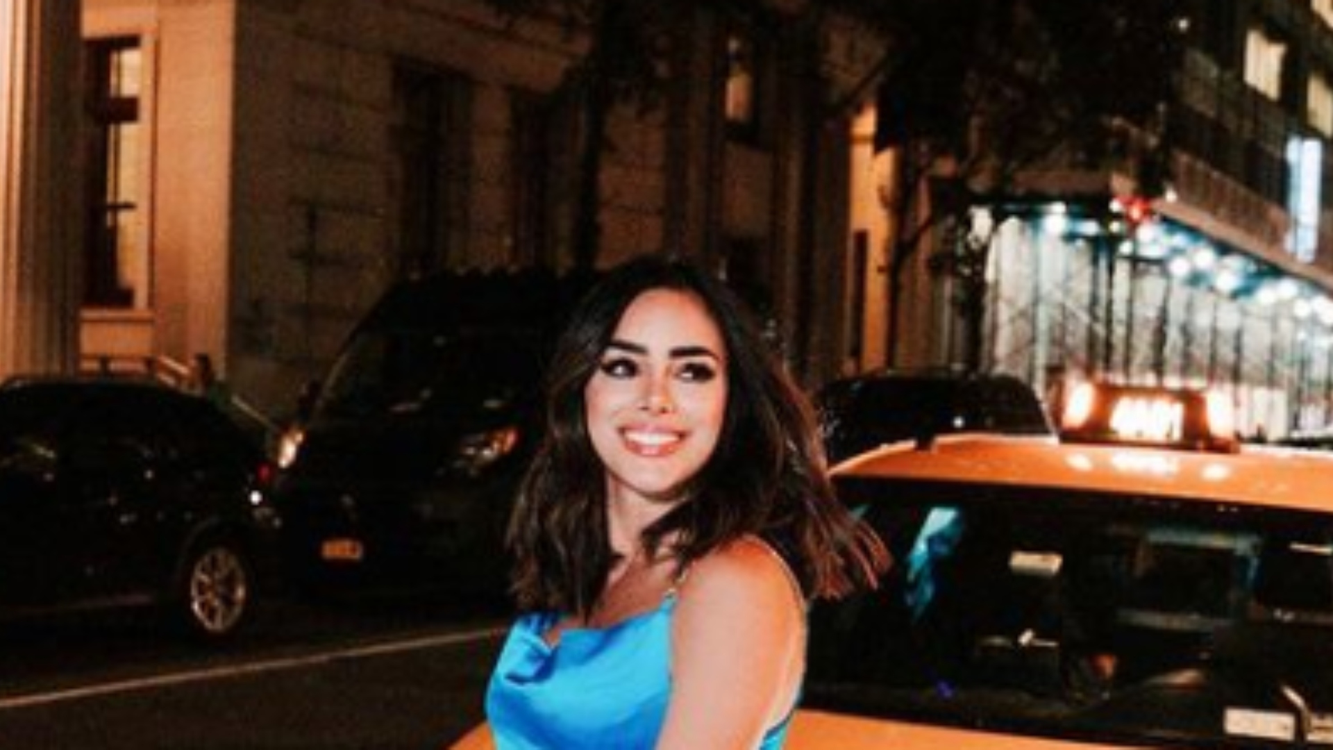 Bruna Biancardi arranca elogios com vestido azul em Nova York