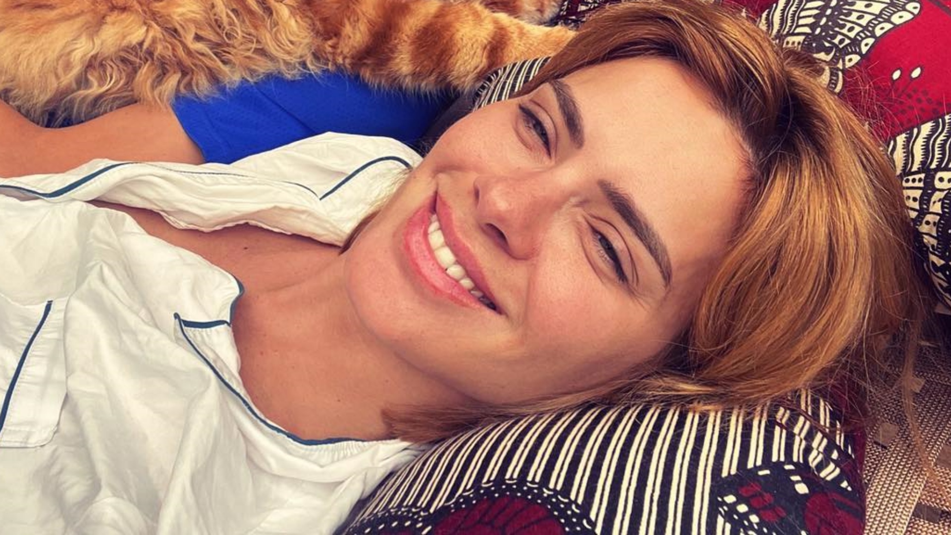 Carolina Dieckmann surge em cliques raros ao lado do filho caçula, José