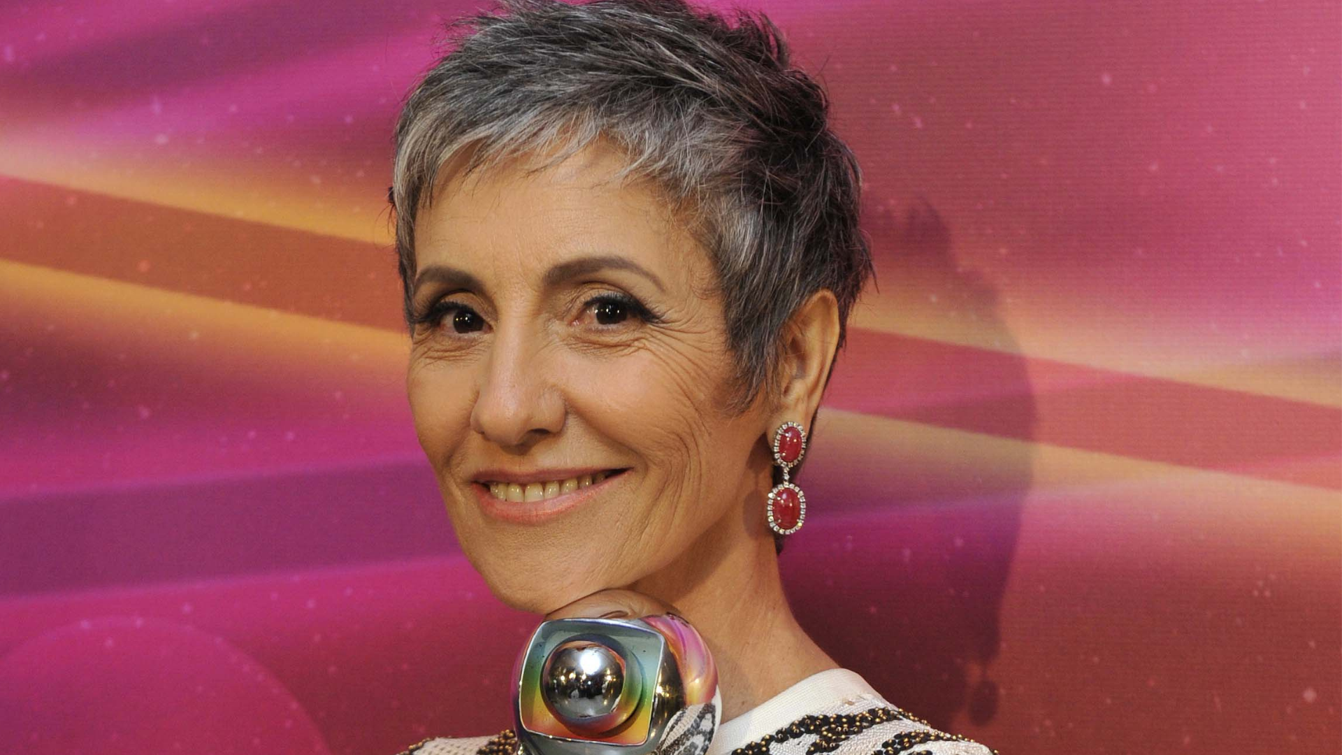 Cássia Kis anuncia que deixará a TV Globo após ‘Travessia’ e expõe motivo
