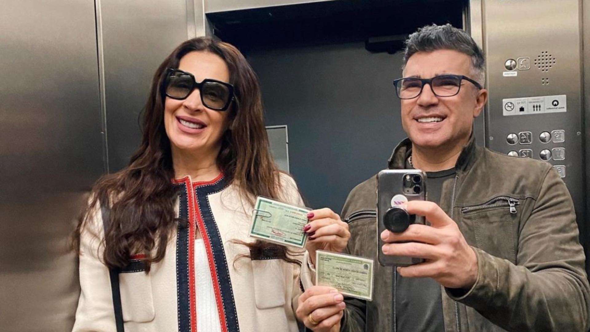 Grávida, Claudia Raia vai à zona eleitoral ao lado de Jarbas Homem de Mello