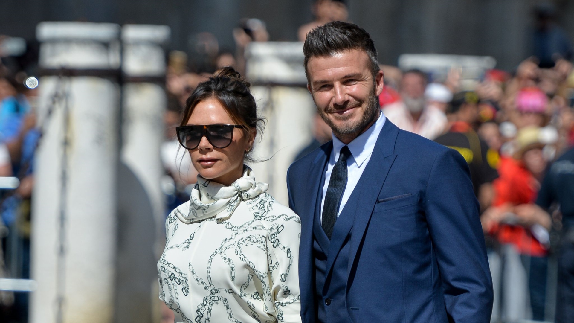 Victoria Beckham remove tatuagem que fez para o marido David Beckham
