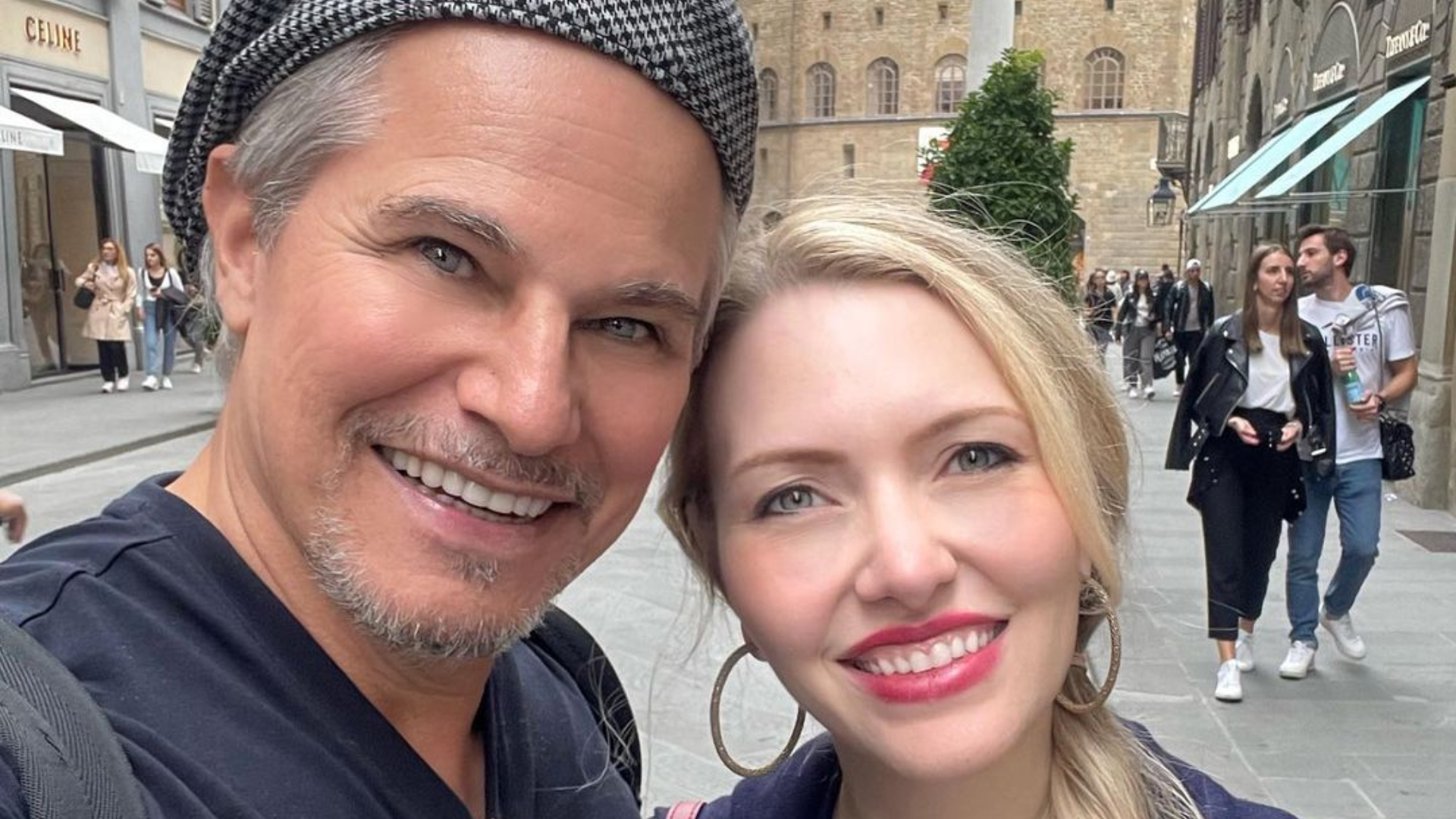 Na Itália, Edson Celulari faz declaração para a esposa: ”Minha companheira de todos os momentos”