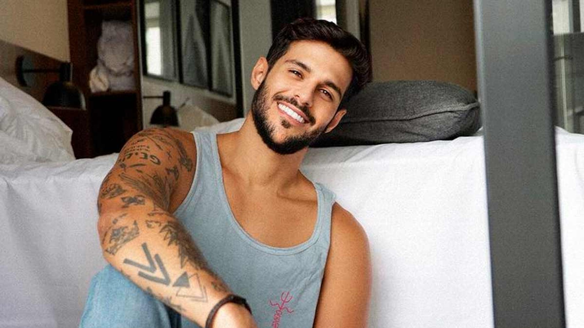 Ex-BBB Rodrigo Mussi ganha mais de 40 kg e comemora mudança