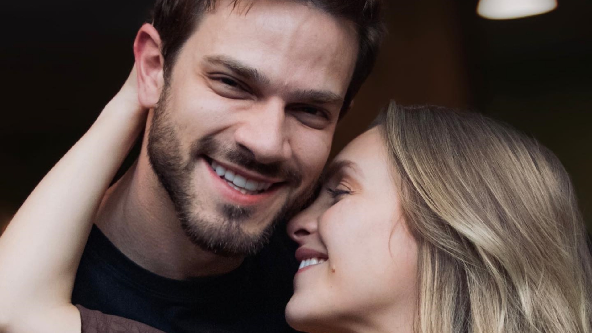 Carla Diaz e Felipe Becari trocam declarações na web: “Relação de cumplicidade e carinho”