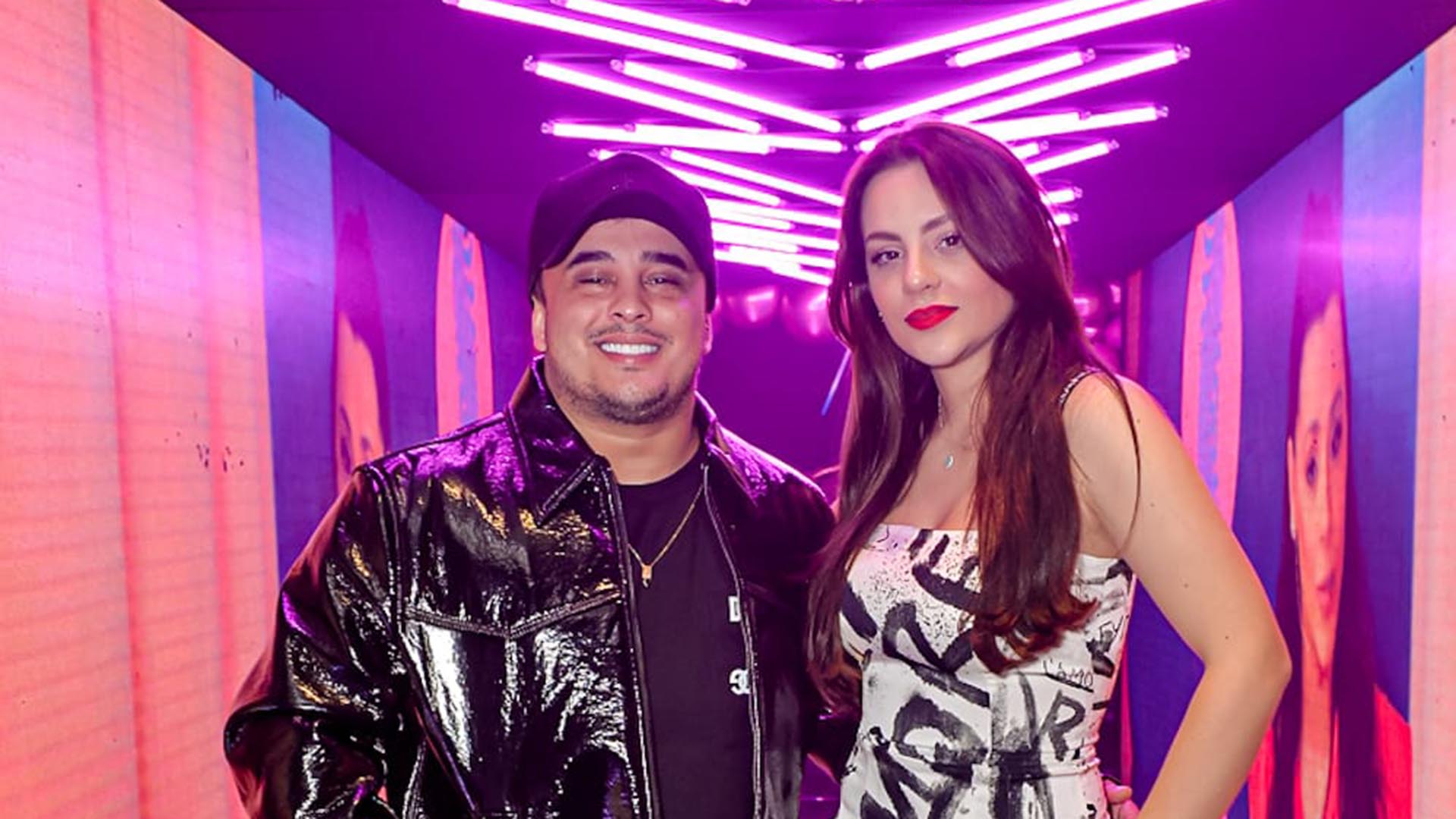 Sertanejo Kauan celebra o aniversário da esposa, Sarah Biancolini, com festa surpresa em SP