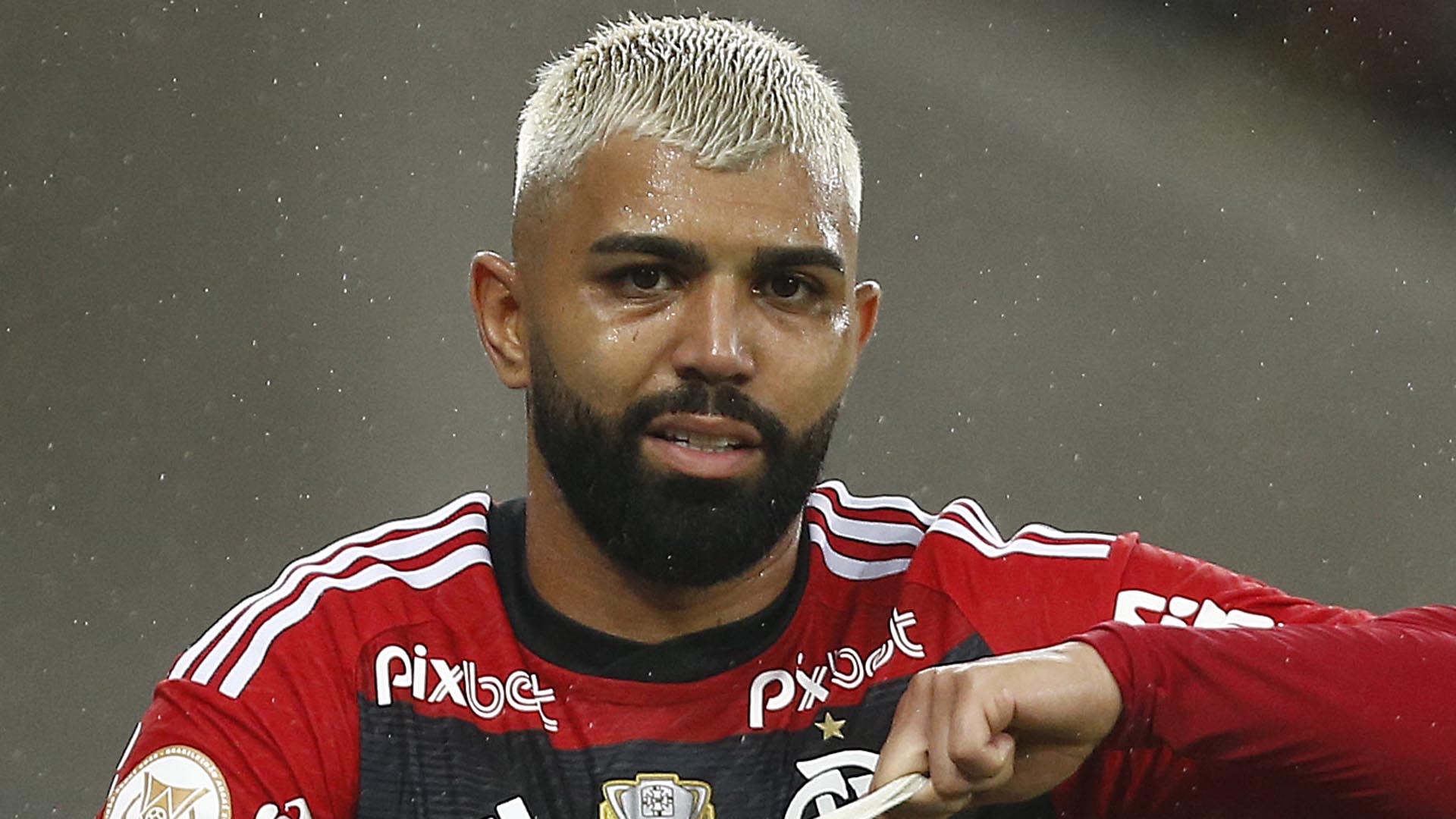 Indireta? Pai de Gabigol faz reflexão após polêmica com camisa do Corinthians