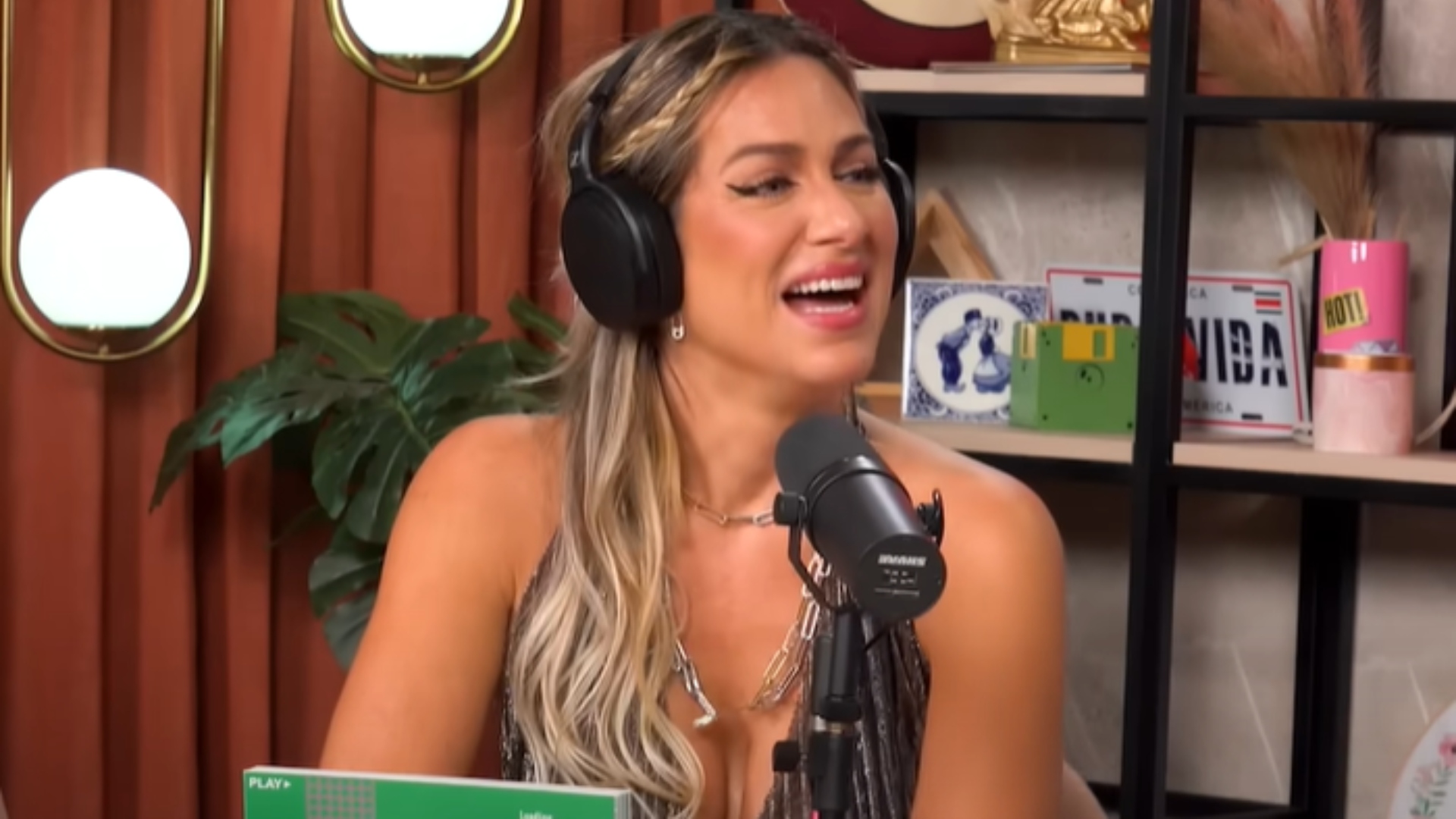 Gio Ewbank encanta internet com vídeo de filho se divertindo na lama