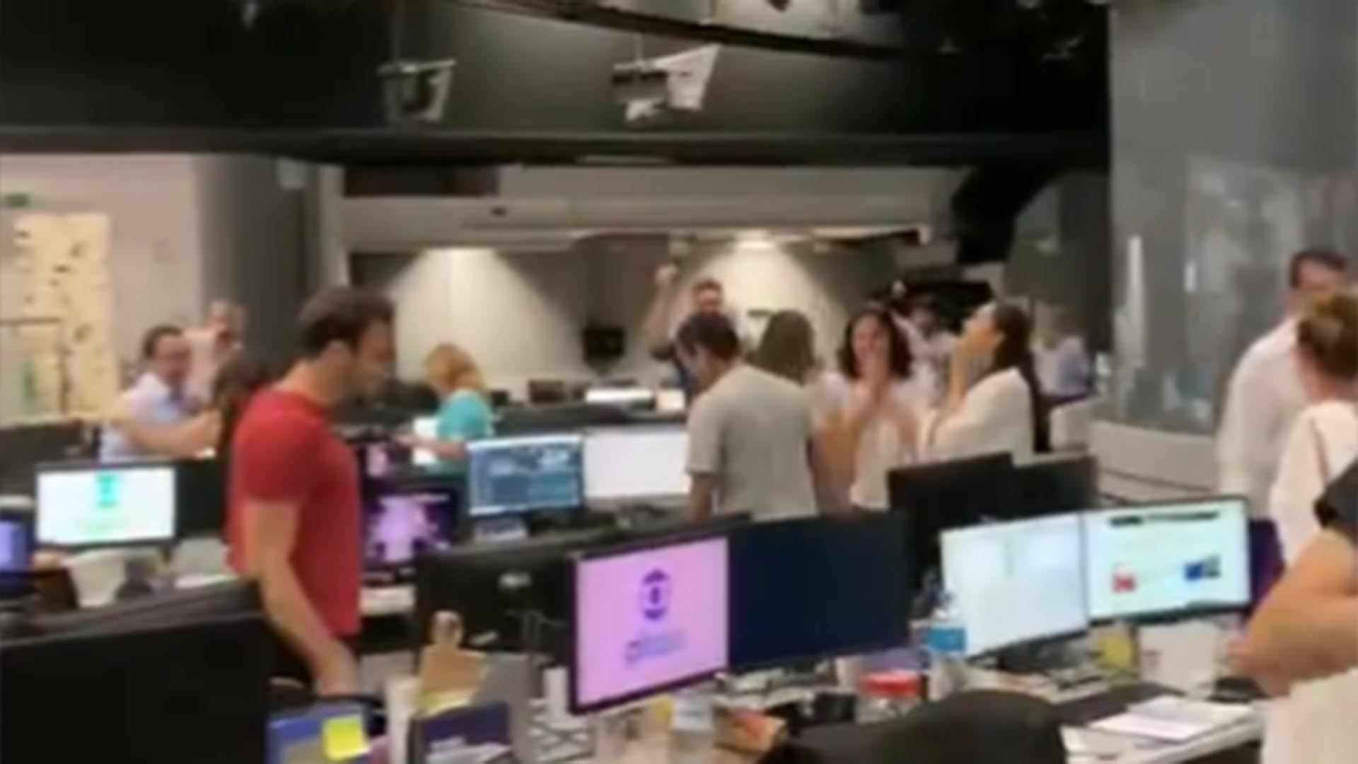 Globo se pronuncia após vídeo vazado de comemoração dos jornalistas na redação