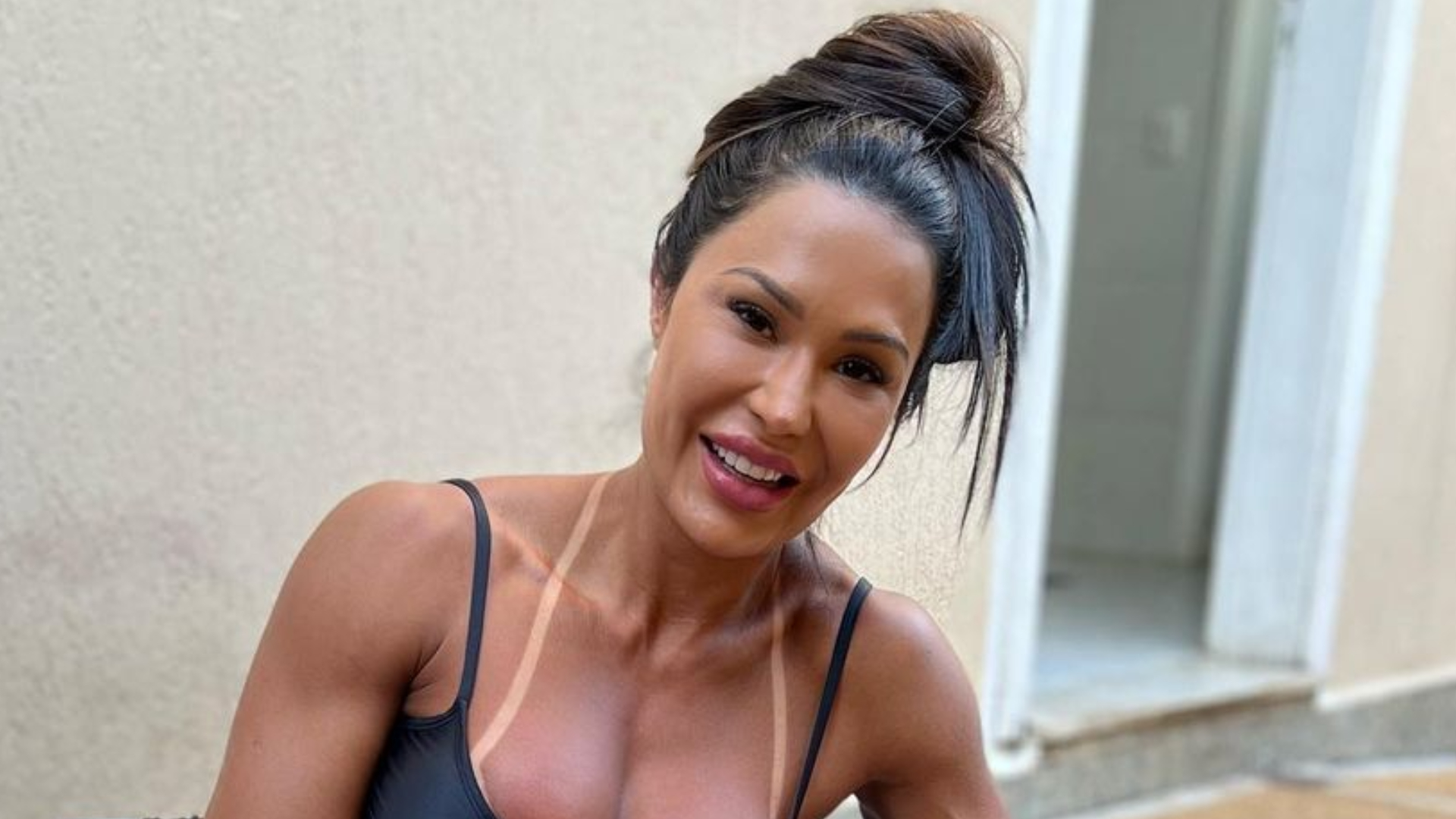 Gracyanne Barbosa fala sobre morar com 10 pessoas e dispara: ”Se acomodam”