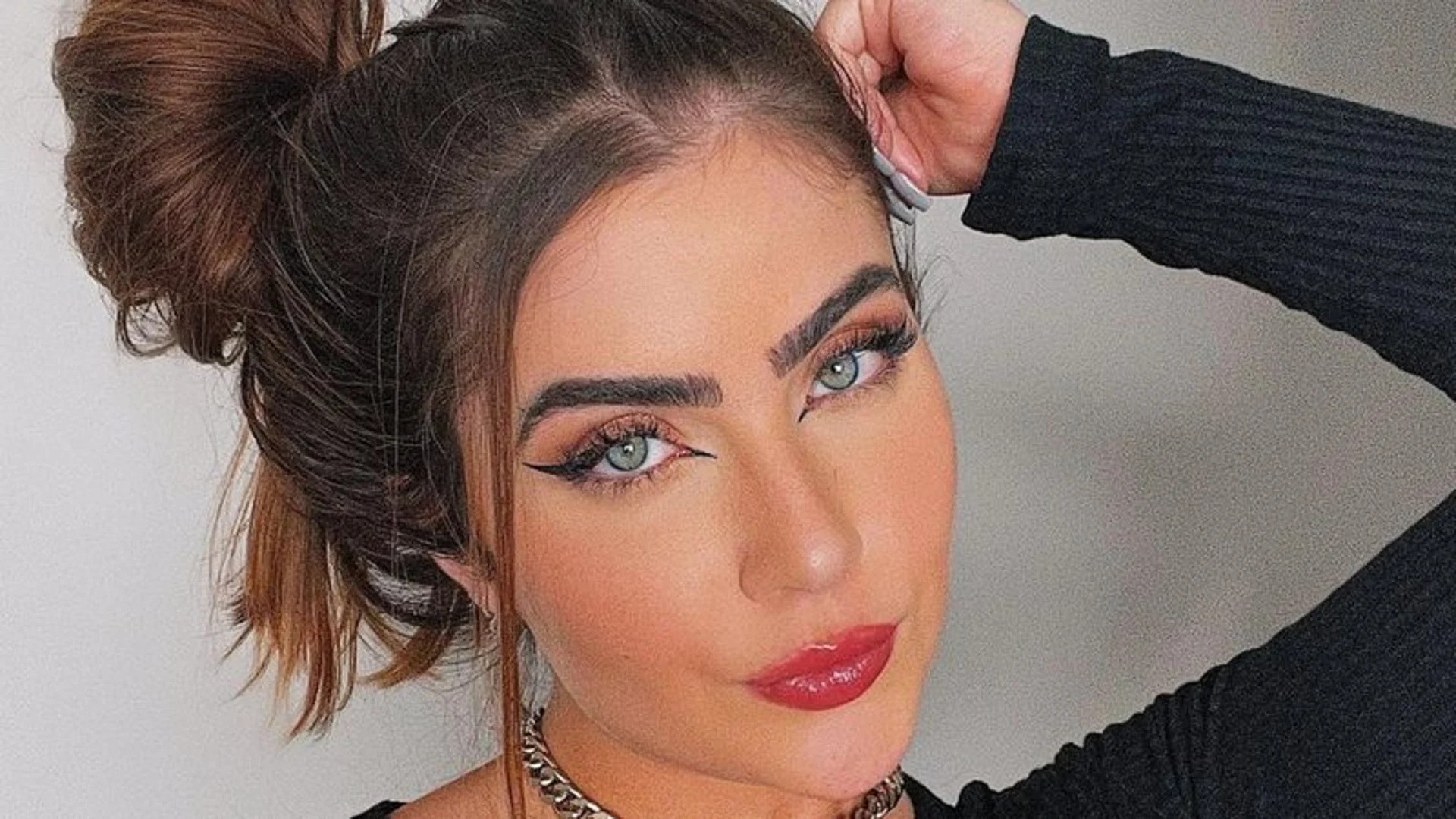 Jade Picon revela que terapia tem ajudado a lidar com críticas sobre atuação em Travessia