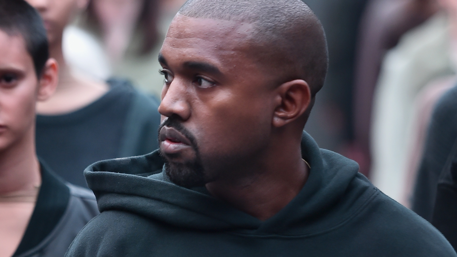 Kanye West perde fortuna bilionária com fim de contrato