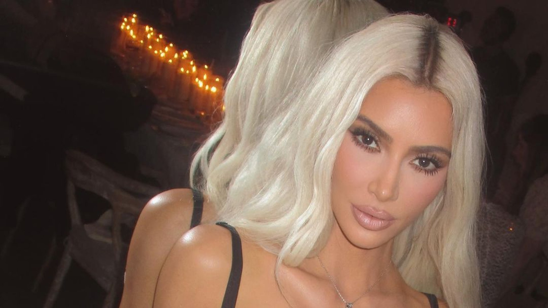Decoração de Halloween em mansão de Kim Kardashian choca por criatividade e luxo