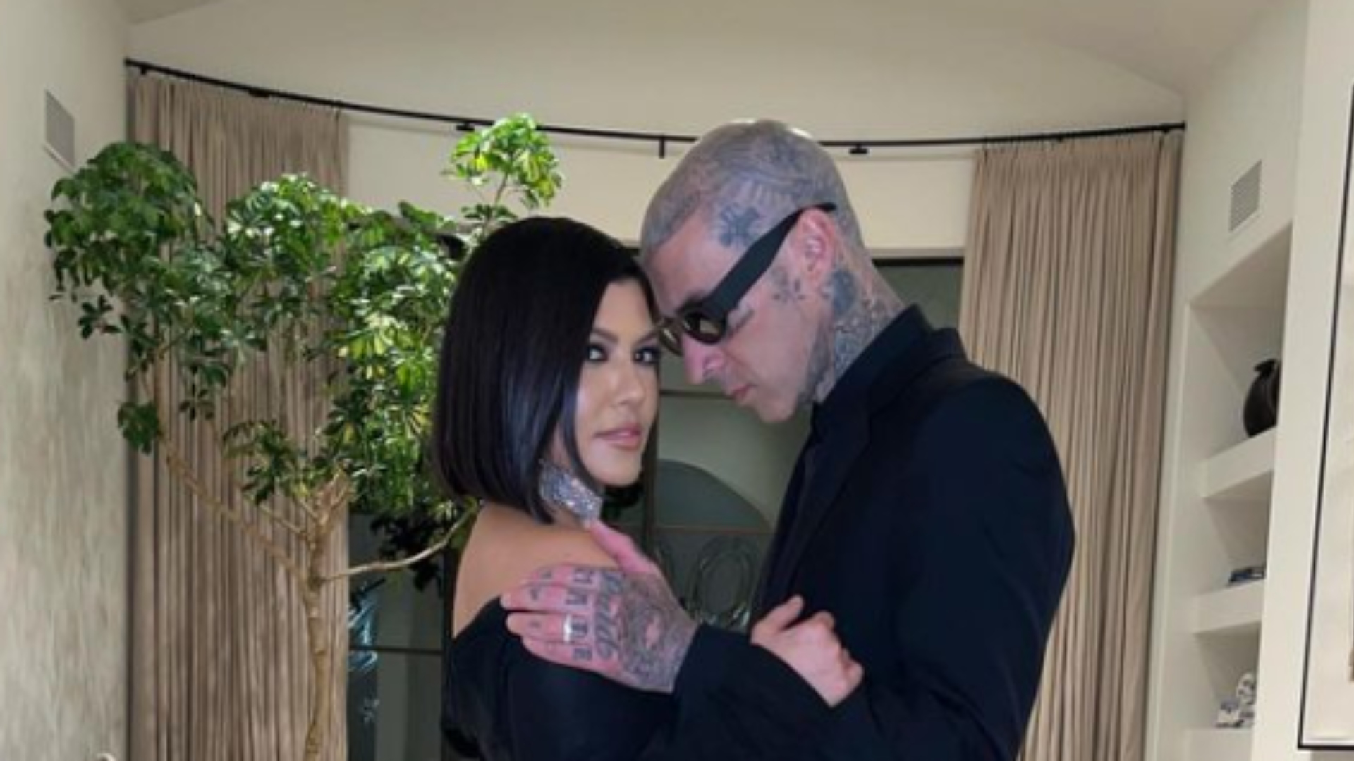 Kourtney Kardashian compra casa de R$77 milhões com marido