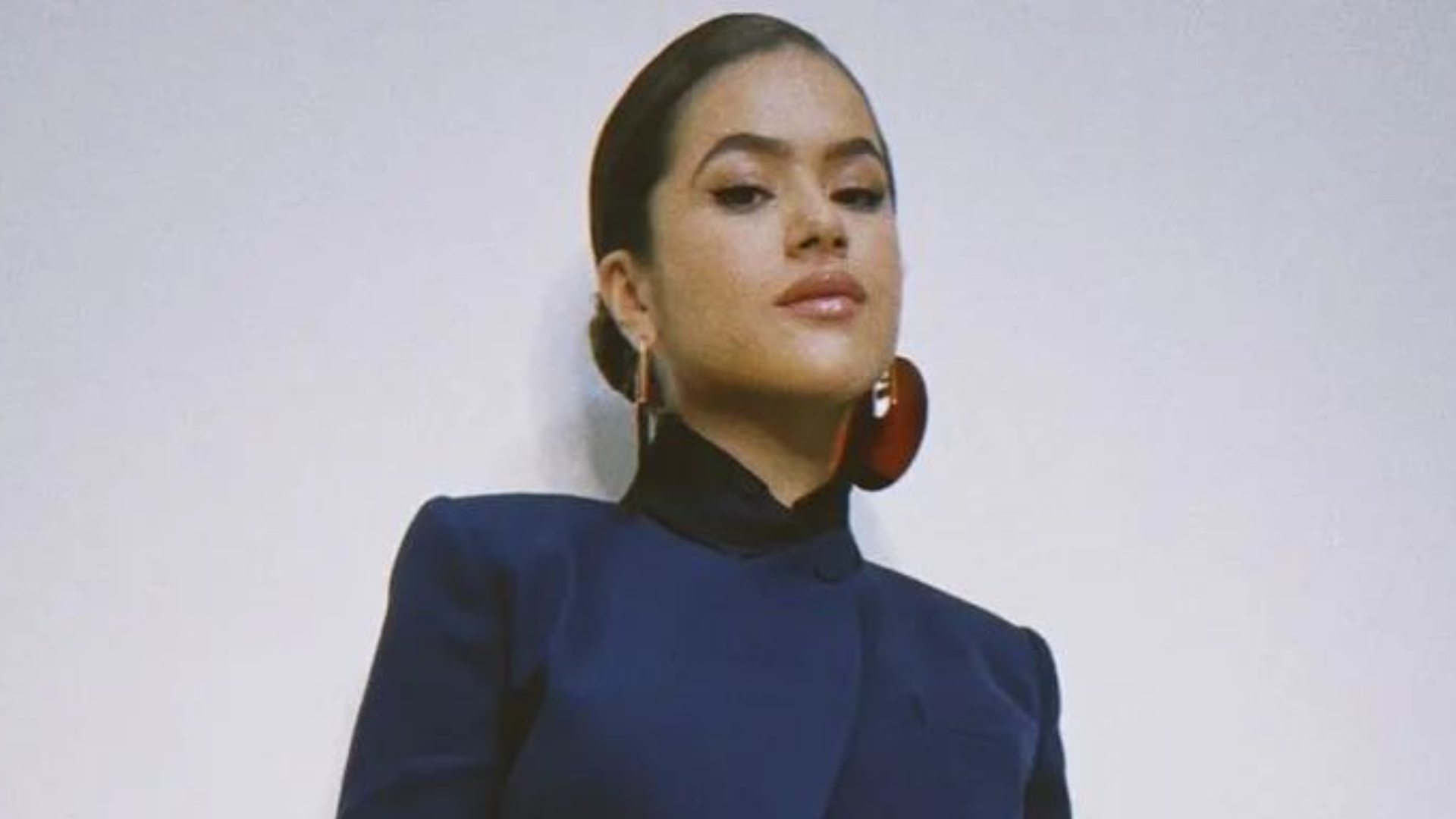 Maisa ostenta elegância em look para evento do Teleton: ”Poderosa”