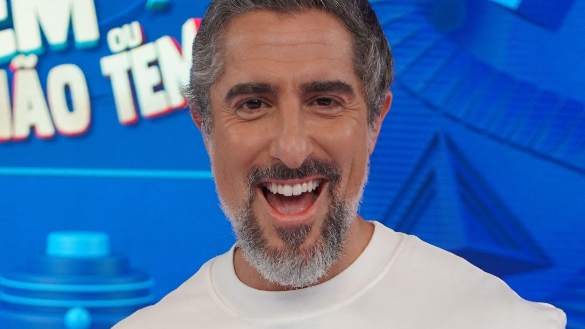 Marcos Mion faz nova tatuagem e mostra o resultado