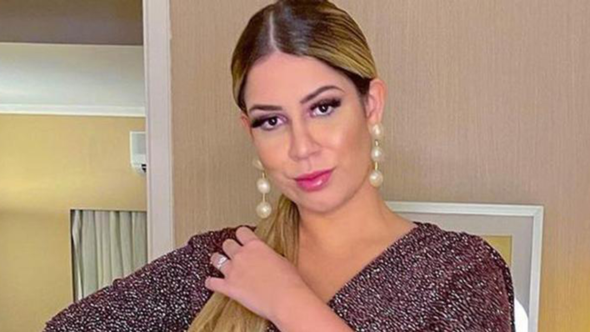 Mãe de Marília Mendonça ainda não mexeu no quarto da cantora