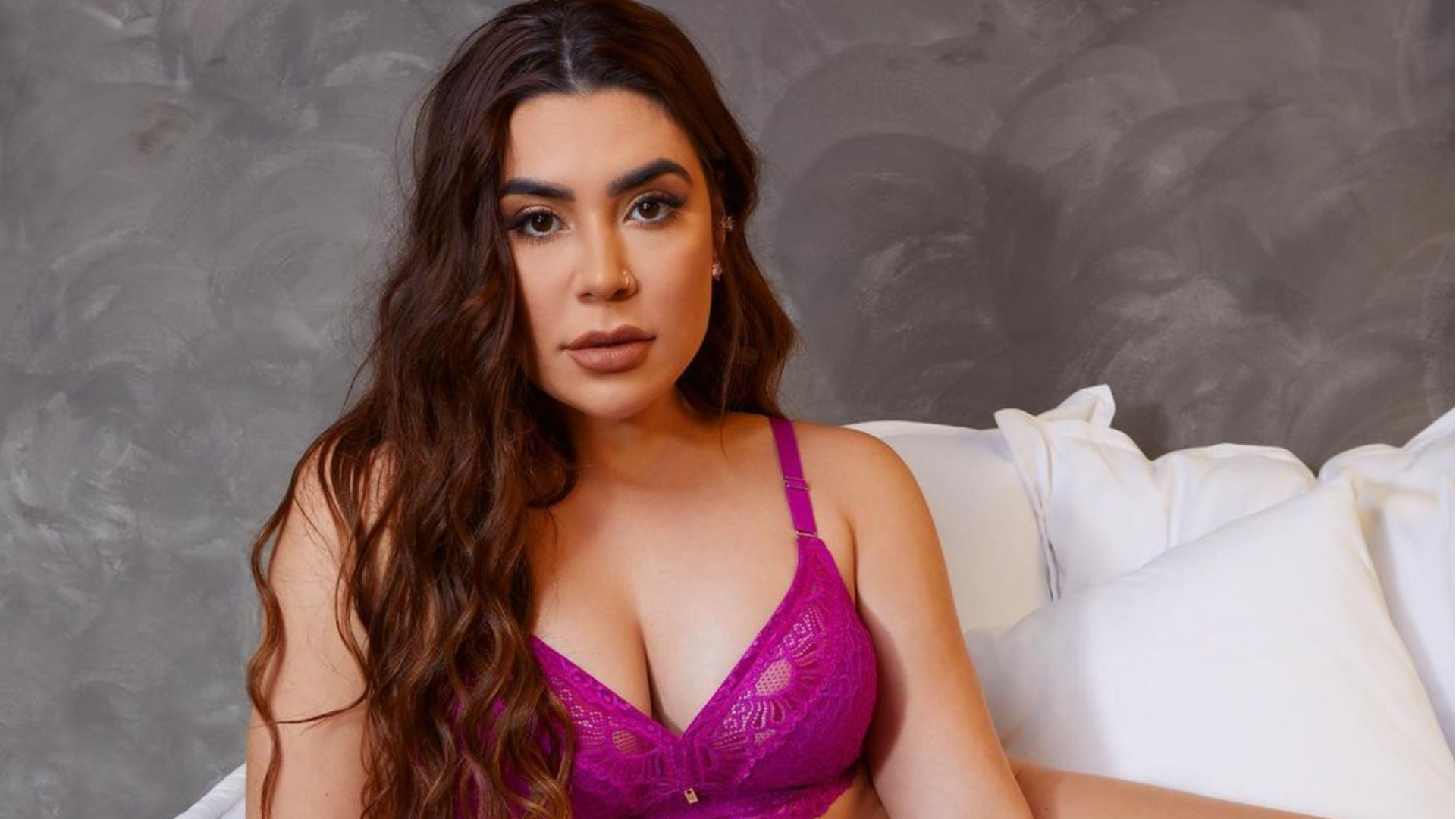 De lingerie, Naiara Azevedo choca com corpaço fora do comum: ”Maravilhosa”