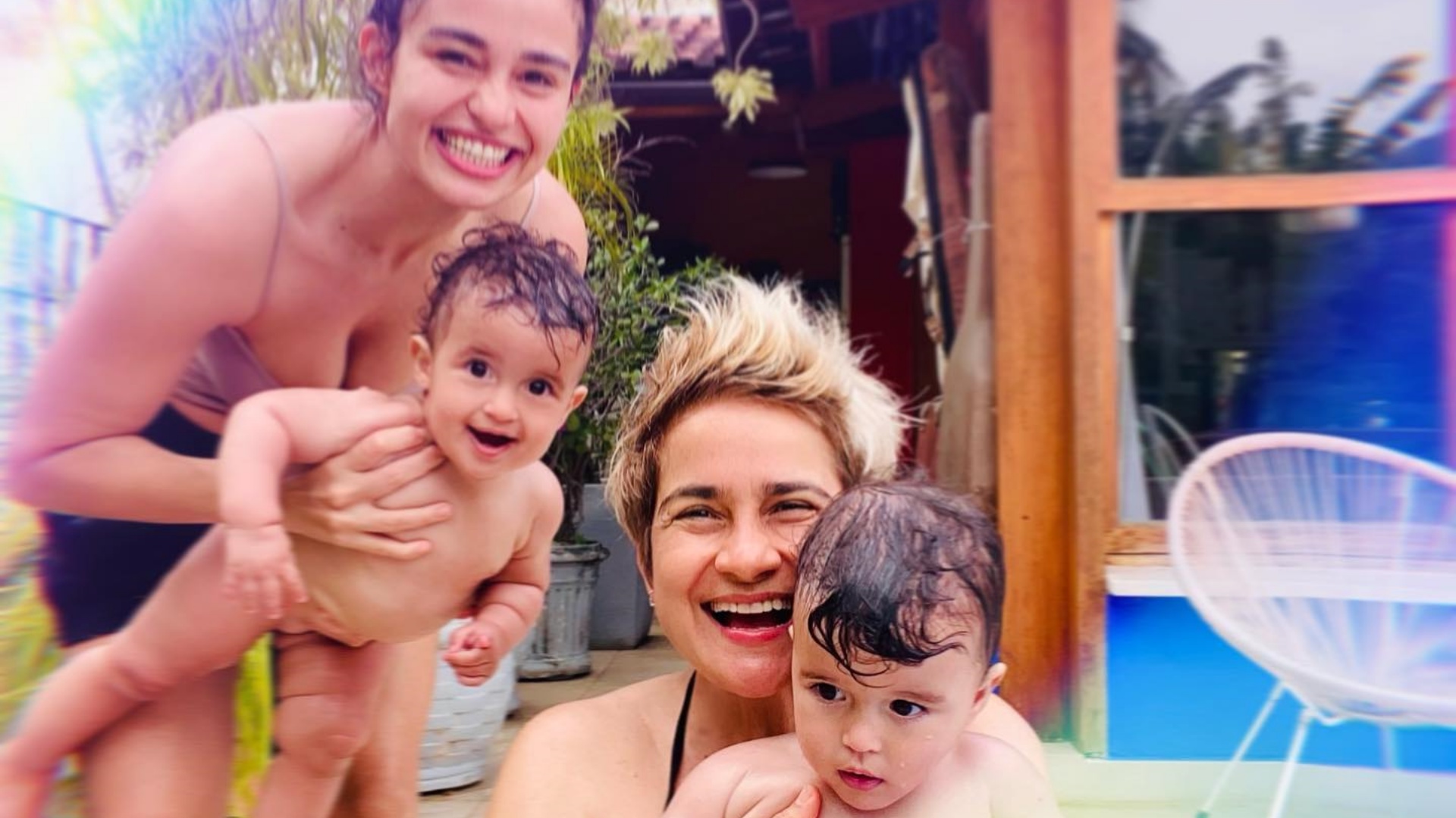 Nanda Costa encanta ao mostrar momento de diversão com as filhas: “Pool party na laje”