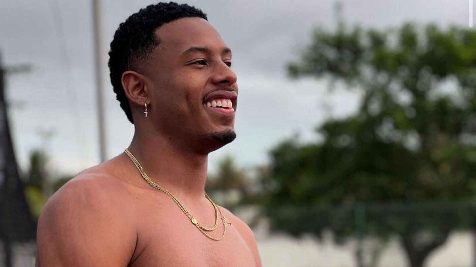 Ao posar sem camisa durante treino, Paulo André recebe elogios dos seguidores: “Que homem”