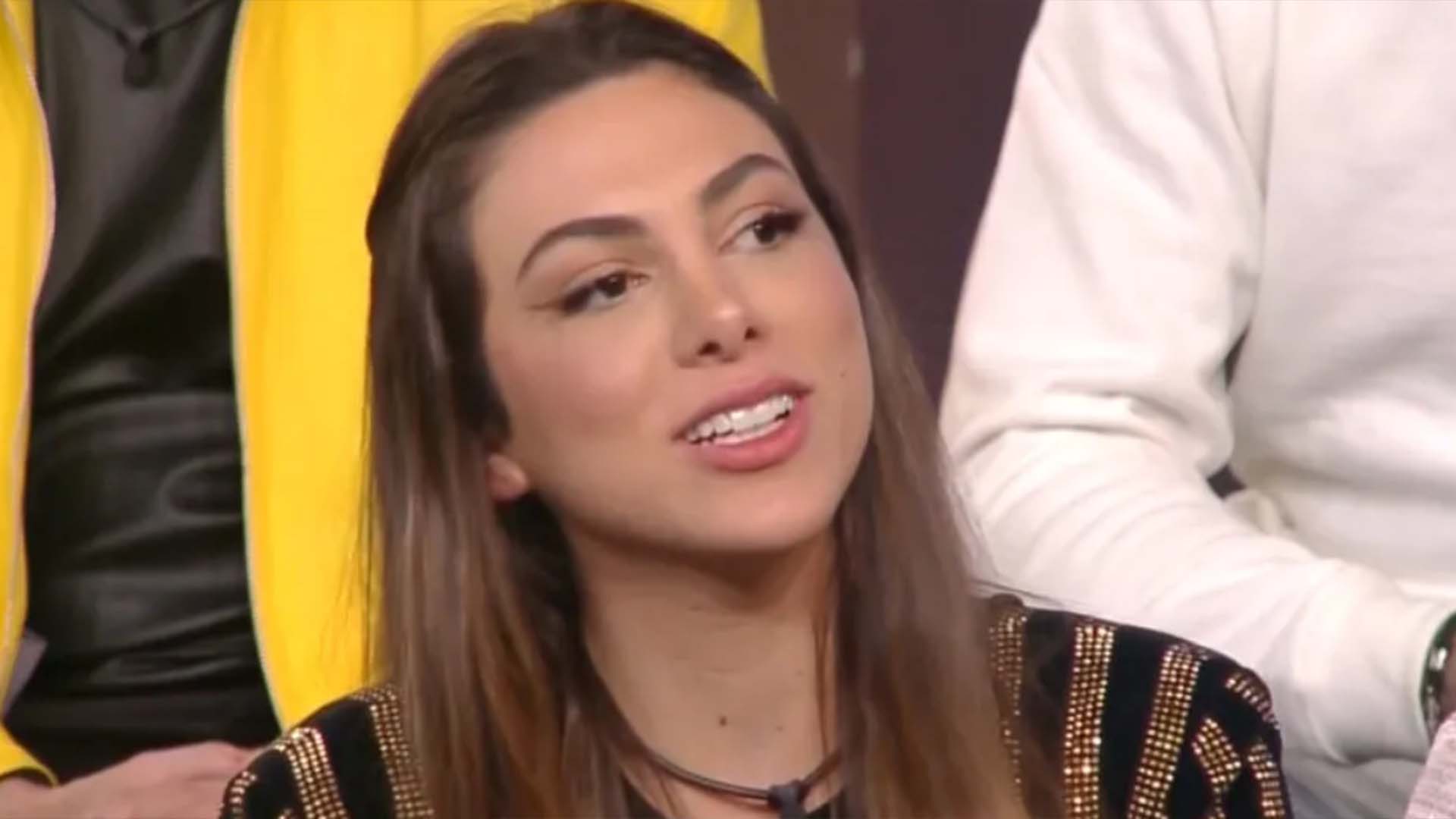 A Fazenda 14: Pétala Barreiros toca o sino e revela o que aconteceu