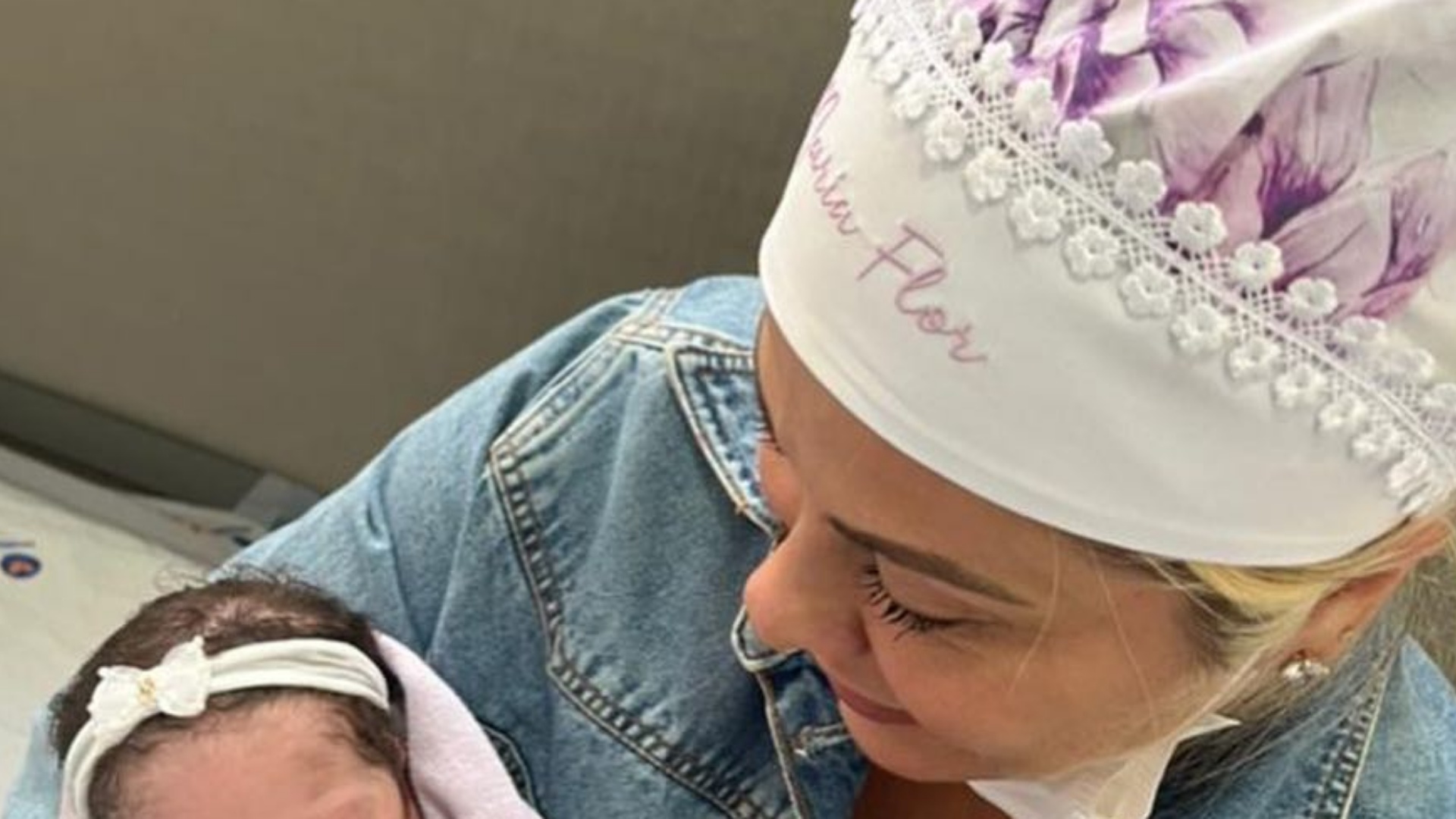 Poliana Rocha se derrete pela neta recém-nascida, filha de Virginia Fonseca e Zé Felipe: “Amor transbordando”