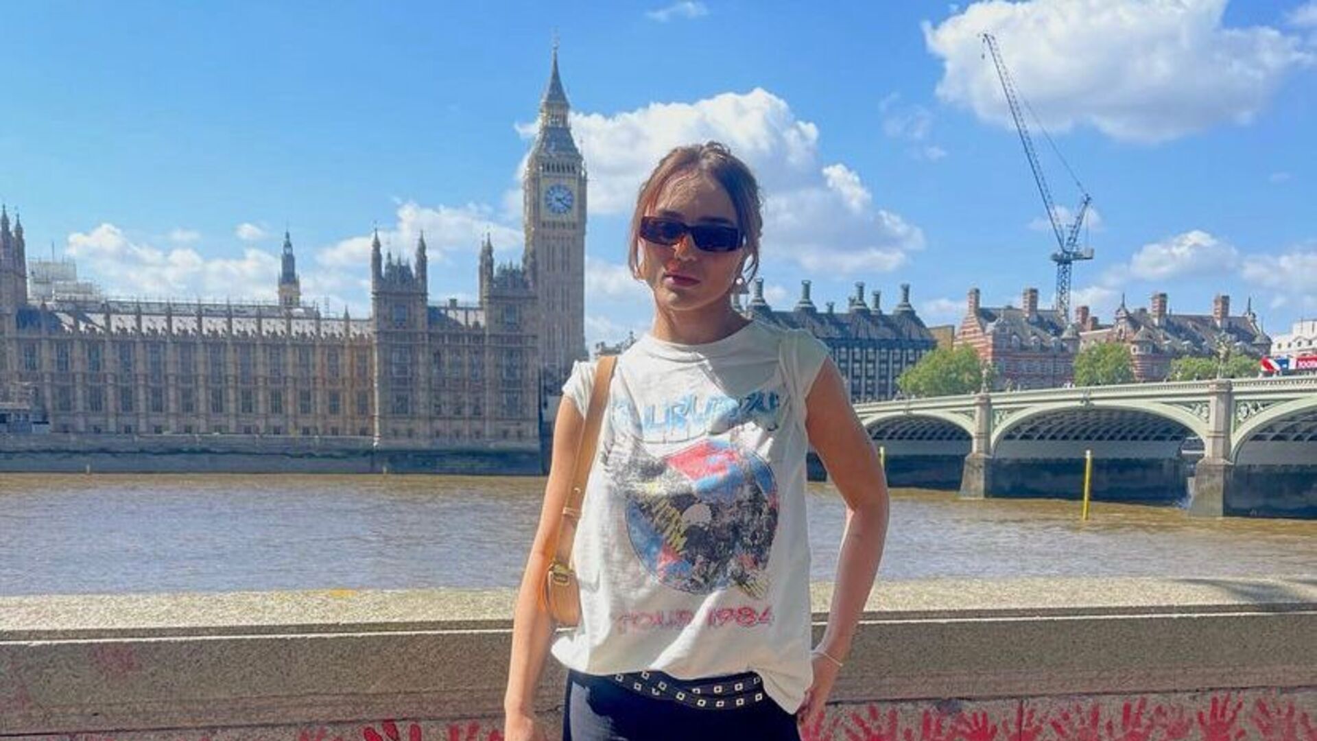Rafa Kalimann relembra viagem a Londres em dia de TBT