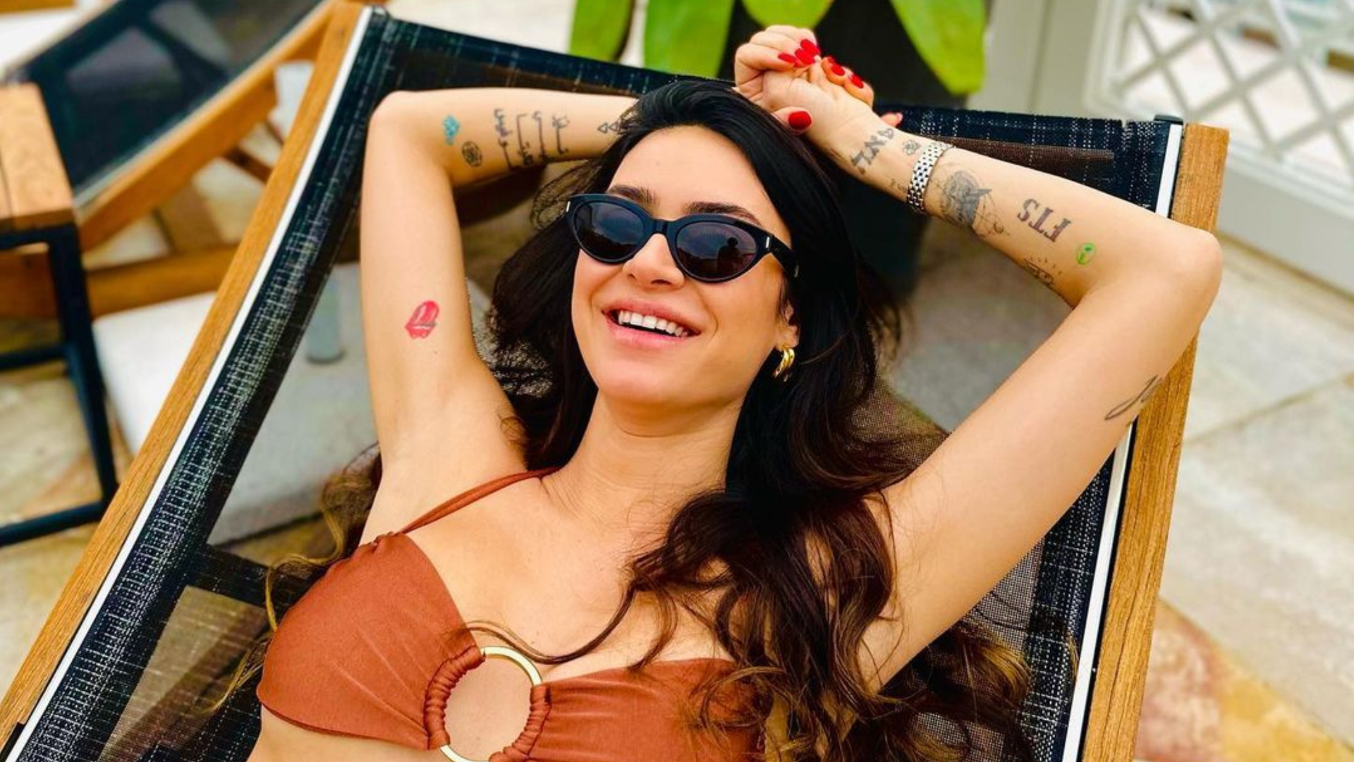 De biquíni, Thaila Ayala ostenta corpaço absurdo após 10 meses do nascimento do filho: ”Deusa”