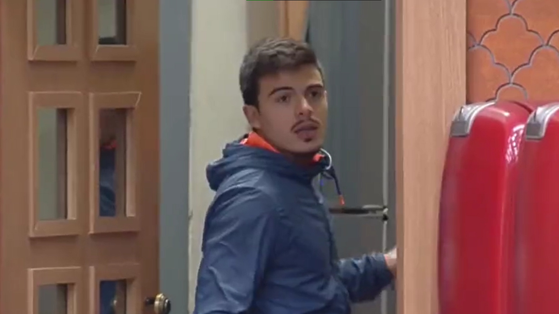 A Fazenda 14: Thomaz Costa revela motivo do término com Larissa Manoela