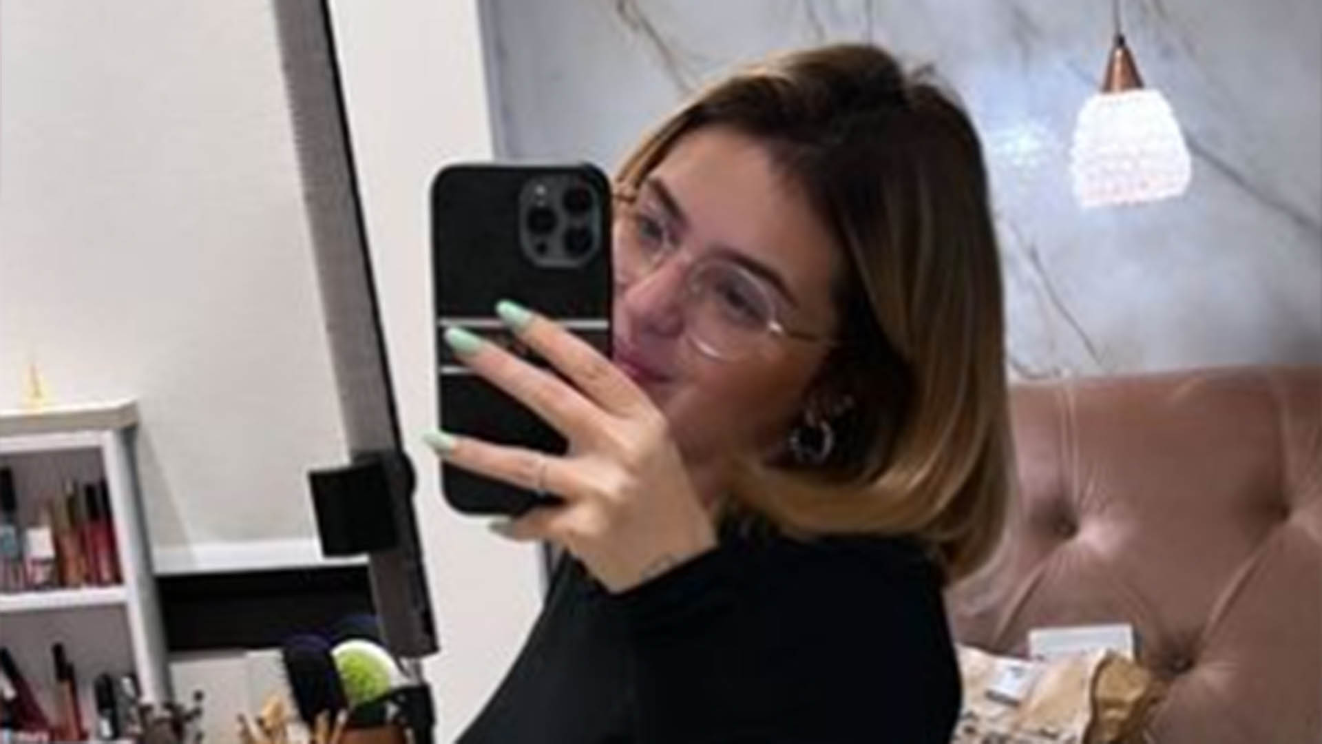Grávida, Viih Tube exibe a barriguinha para os fãs