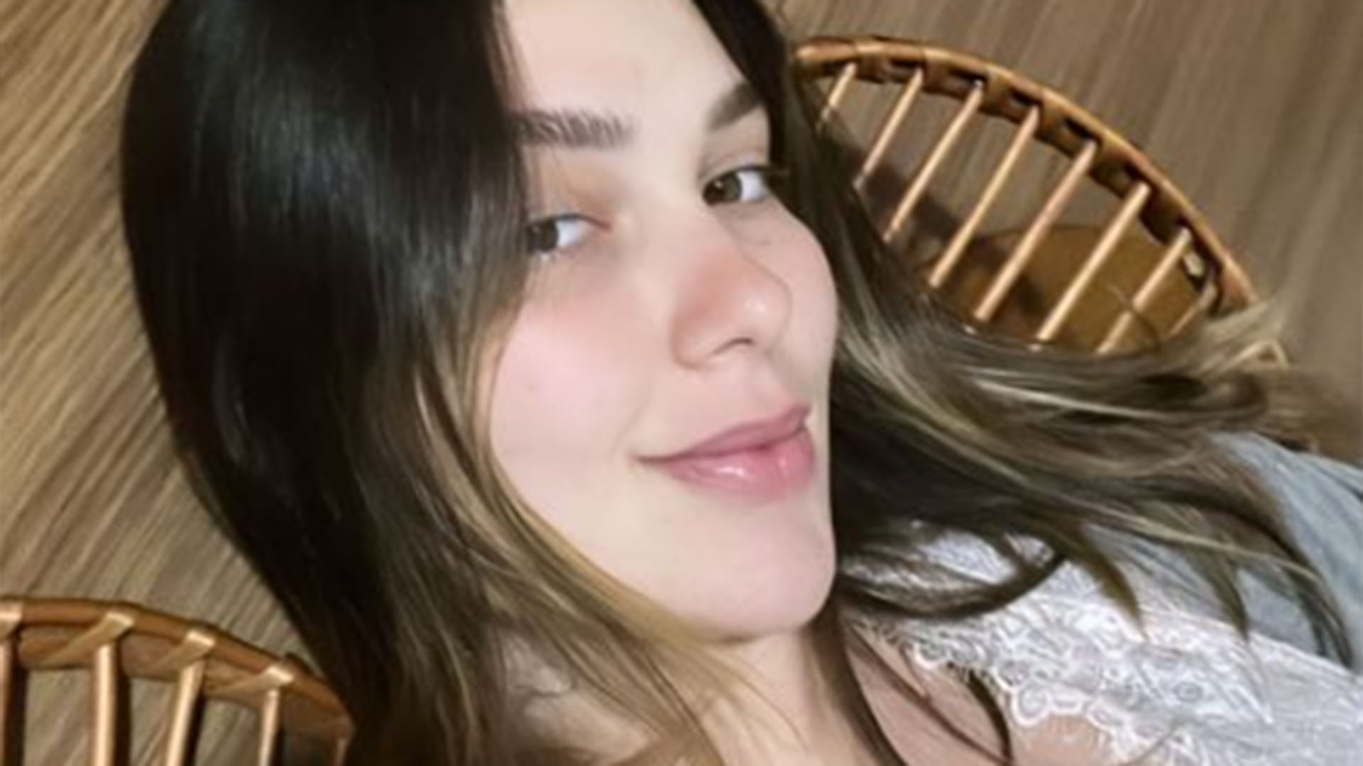 Virginia Fonseca mostra a barriga pós-parto e tratamento nos seios