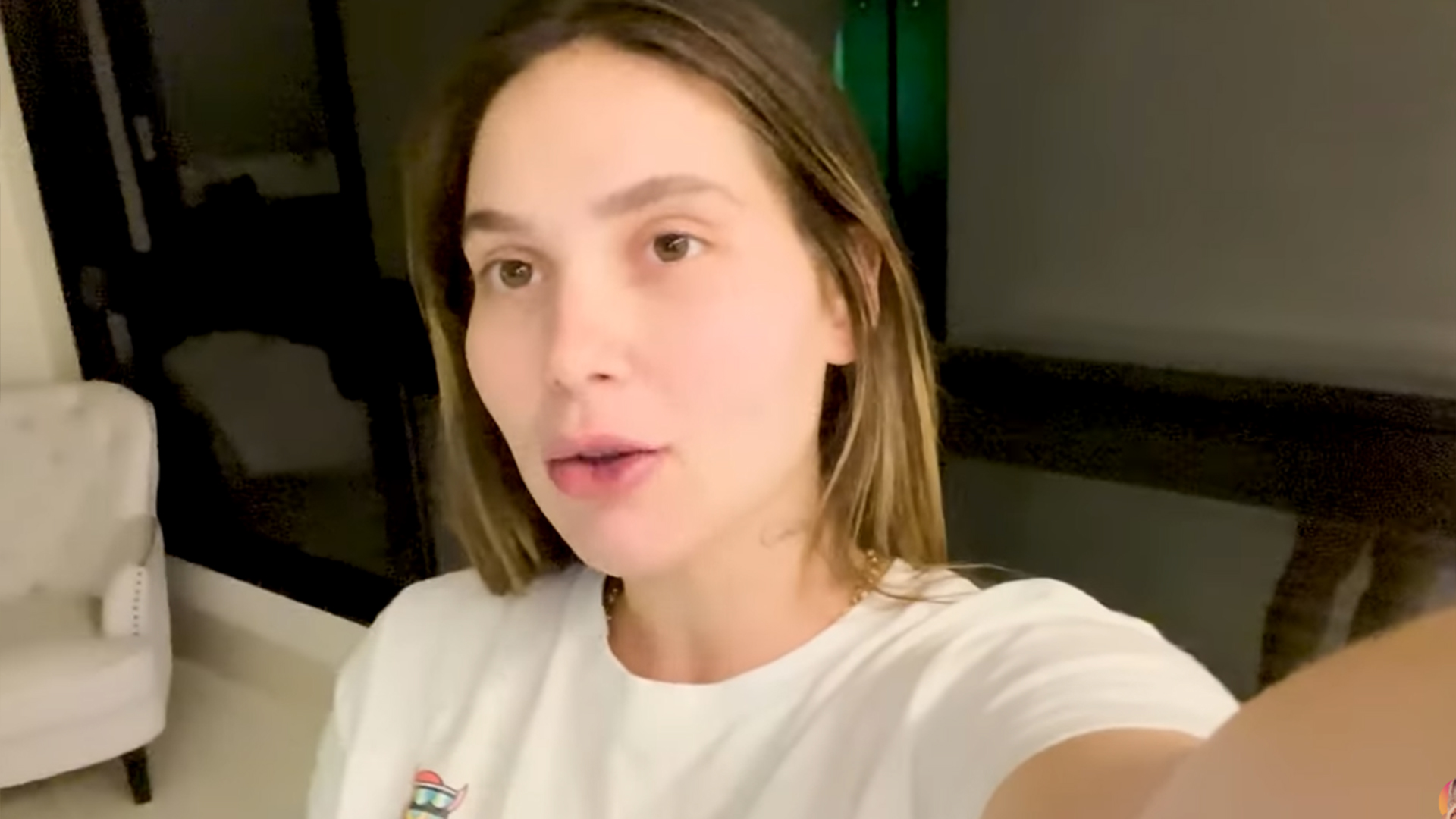 Virginia Fonseca coloca detalhes em ouro no quarto da filha caçula