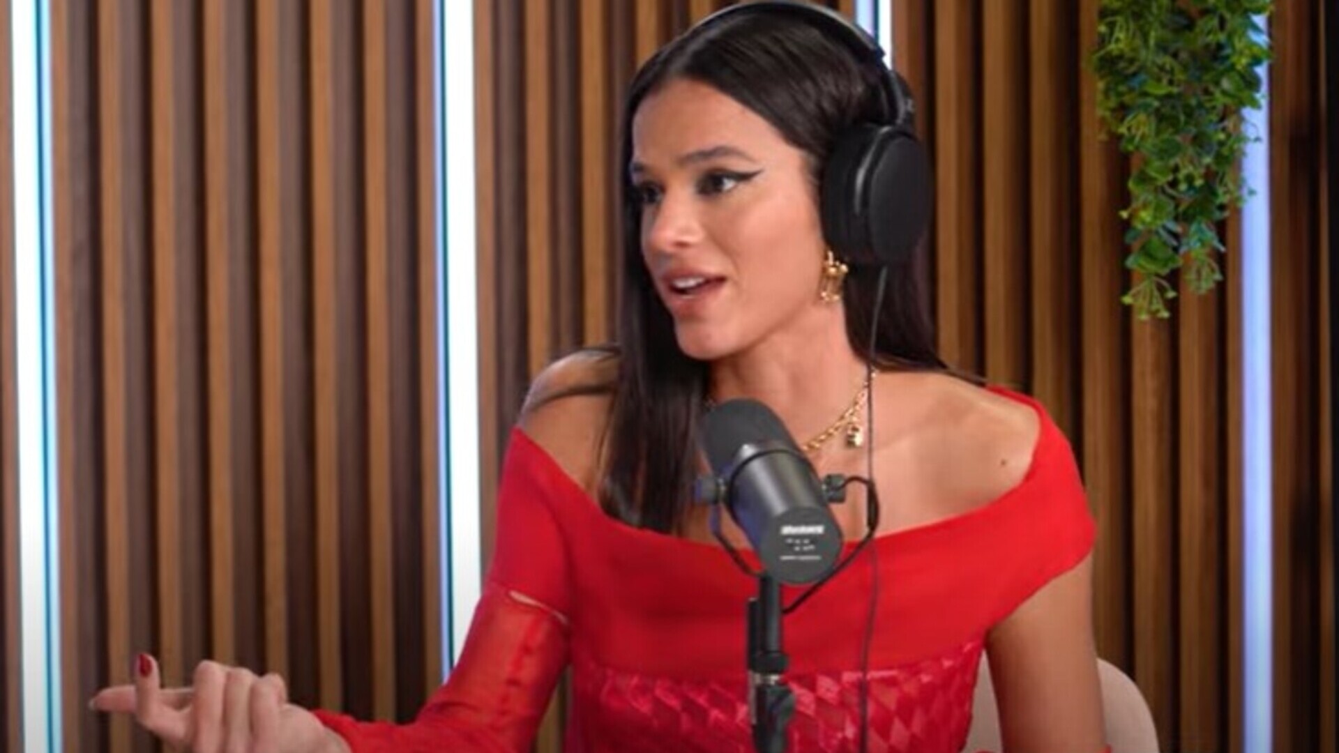 Bruna Marquezine fala sobre sua sexualidade e relação com Xolo Maridueña