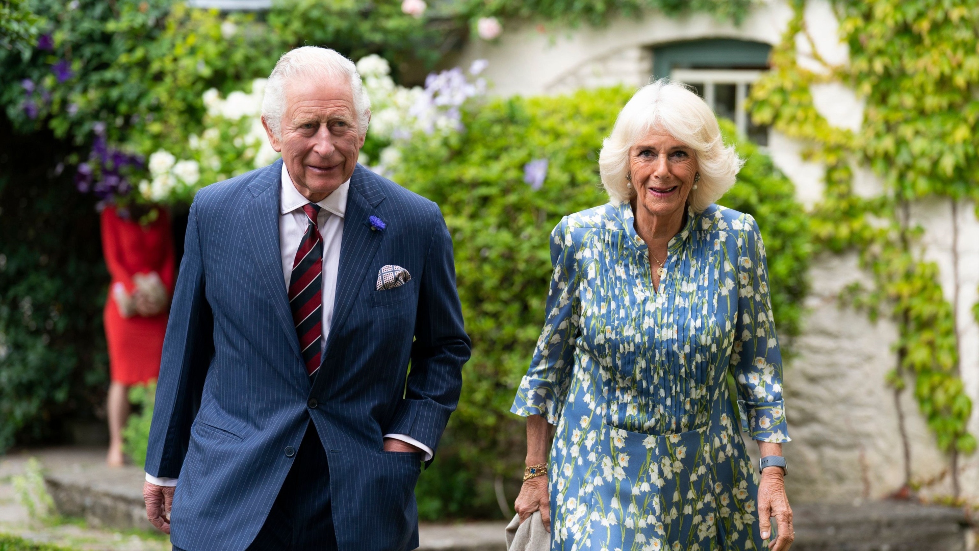 Camilla Parker Bowles se torna rainha consorte com ‘bênção’ de Elizabeth II