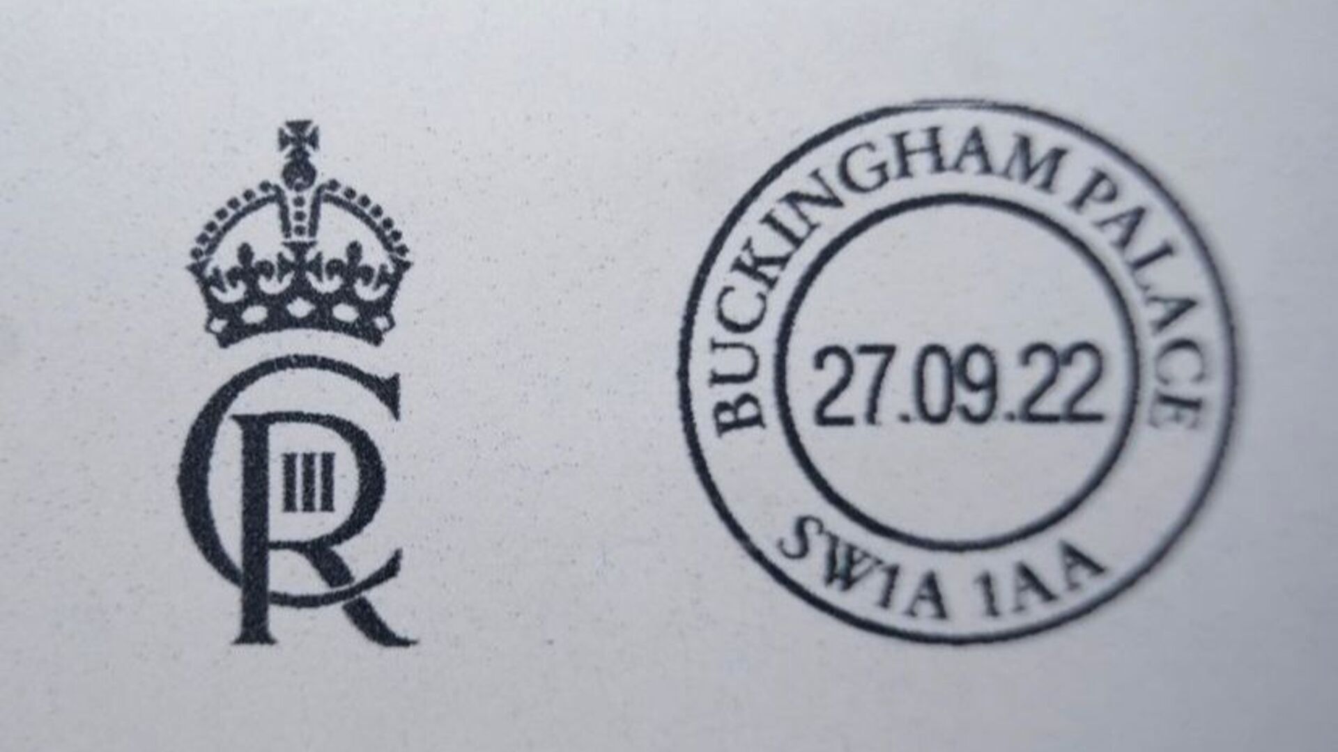 Monograma do Rei Charles III começa a ser usado no Reino Unido