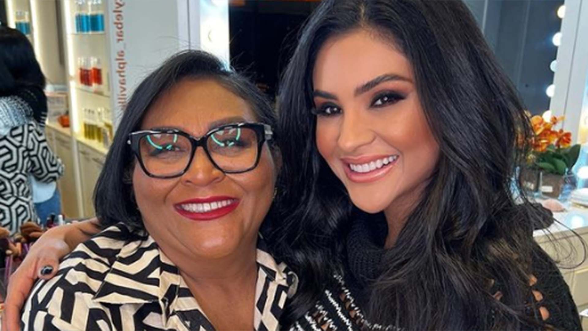 Mileide Mihaile dá notícia sobre a luta da mãe contra o câncer