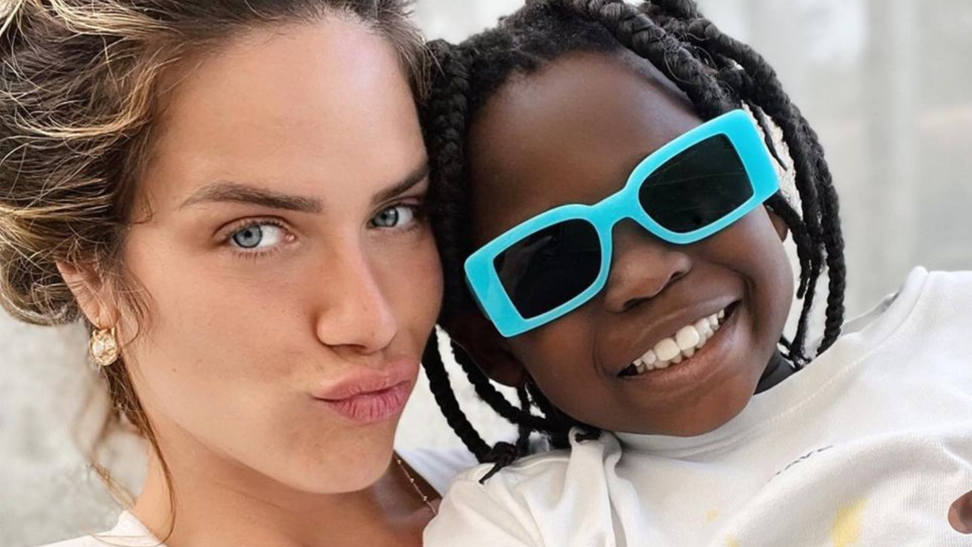 Filho de Giovanna Ewbank e Bruno Gagliasso chama atenção da mãe por falar palavrão