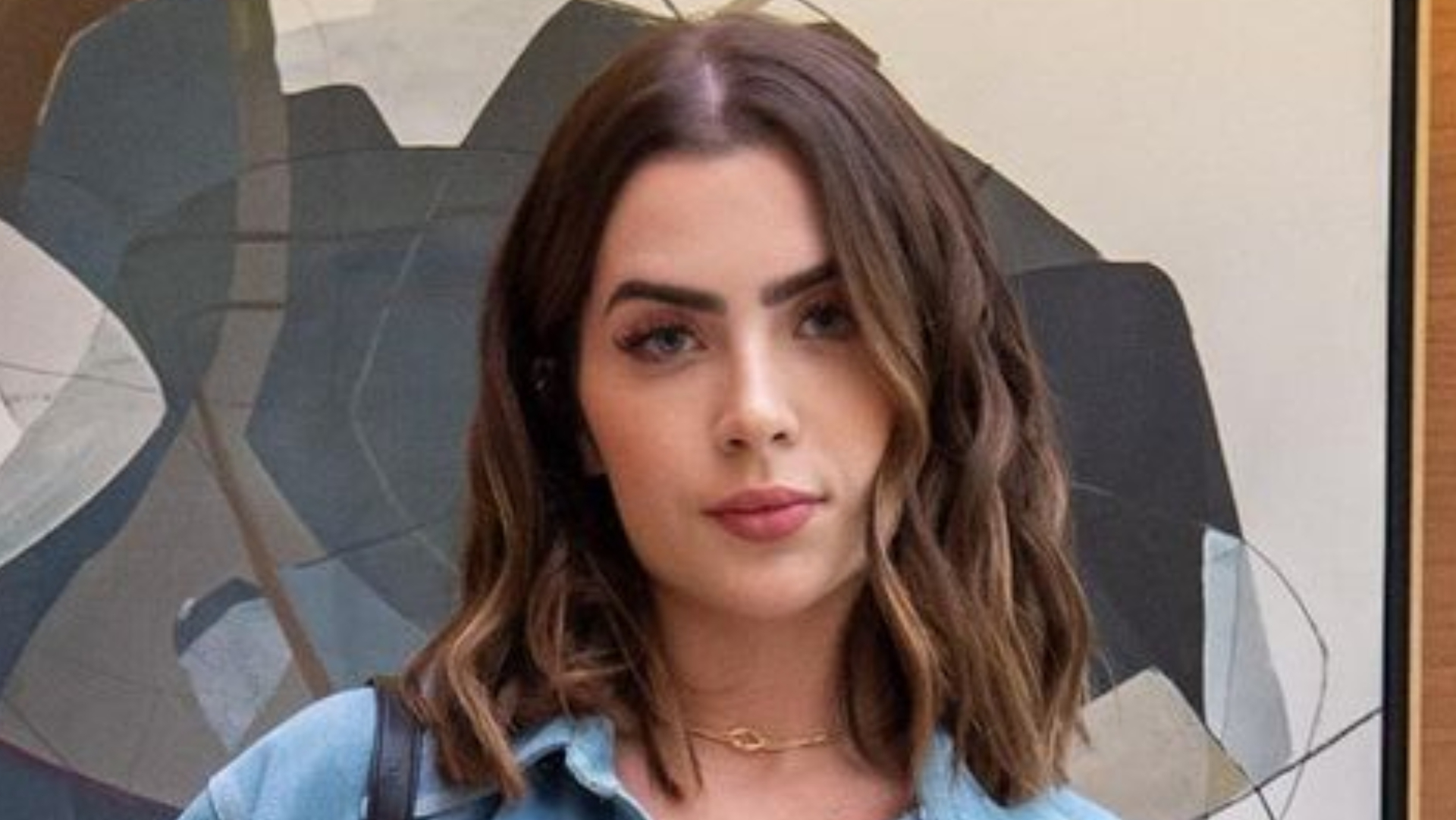 Jade Picon surge como Chiara em primeira foto de ‘Travessia’ e web comenta: ”A cara dela mesmo”