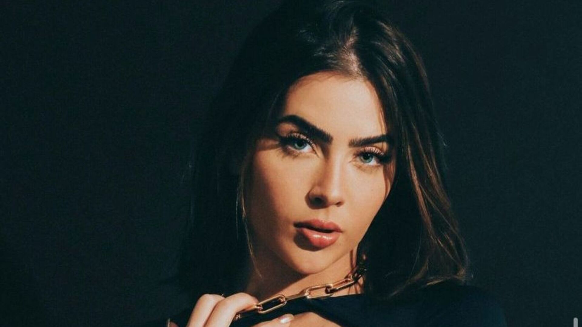 Jade Picon se emociona ao receber presente de fãs: “Vocês não existem”