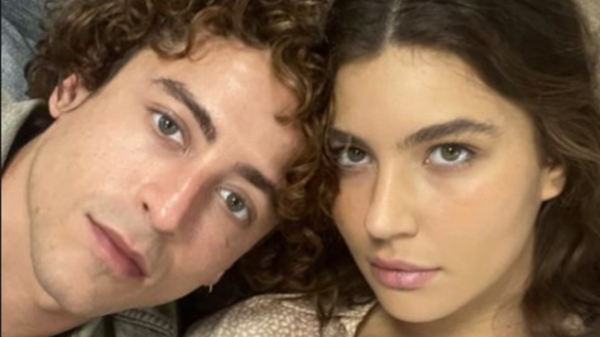 Jesuíta Barbosa faz declaração para Alanis Guillen: “Meu amor”