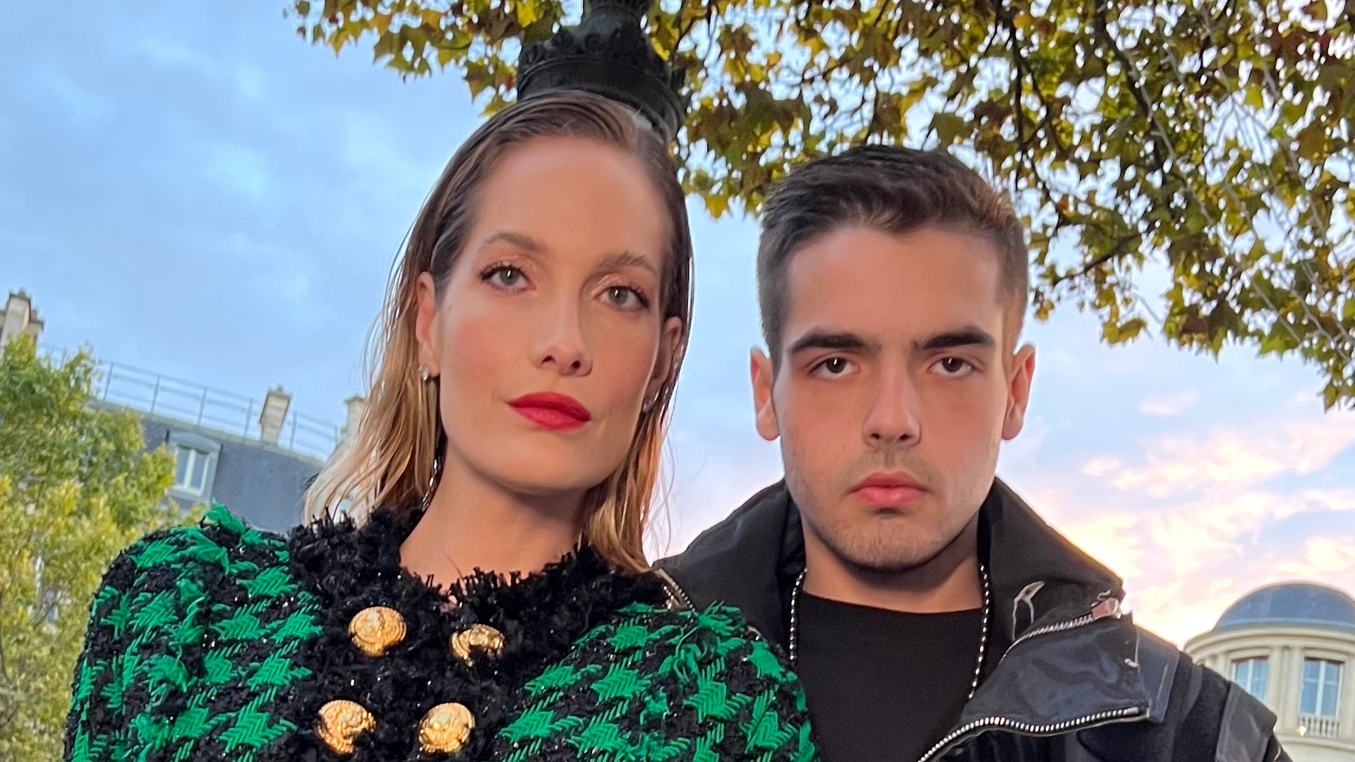 João Guilherme Silva, filho do Faustão, marca presença com namorada na Semana da Moda de Paris